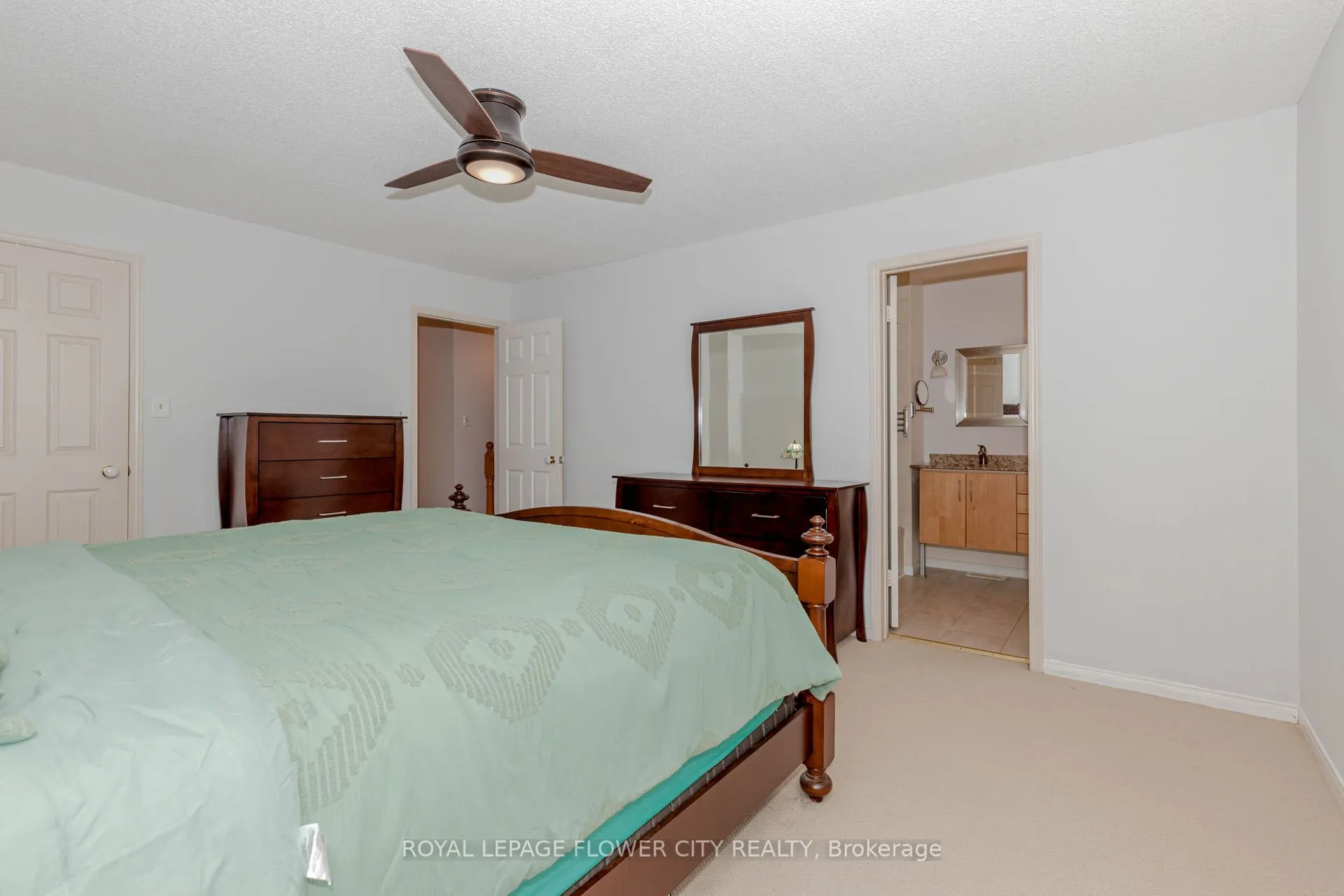 523 Beechwood Drive, #4