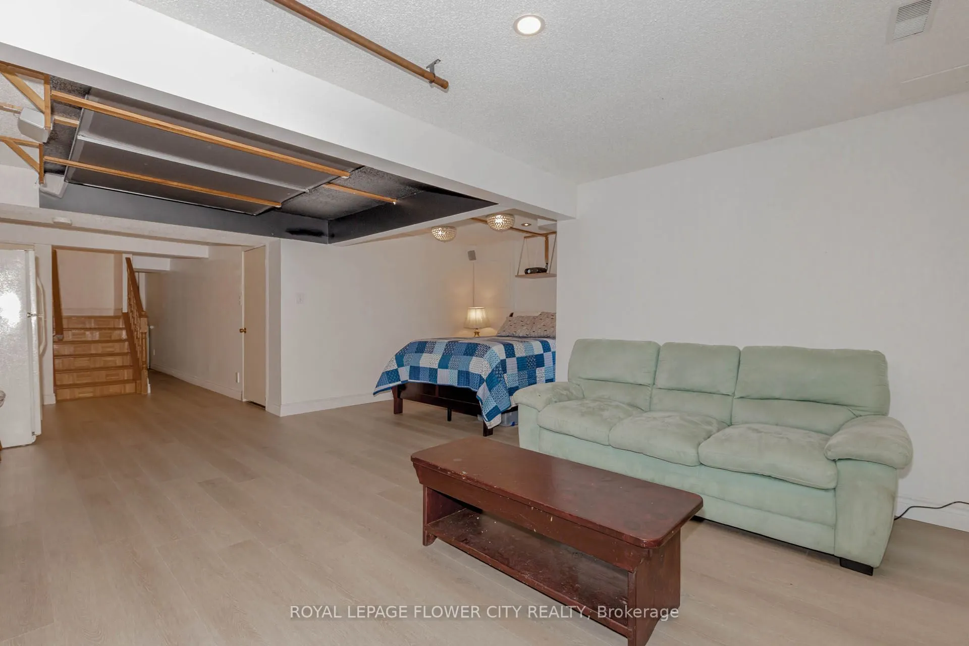 523 Beechwood Drive, #4