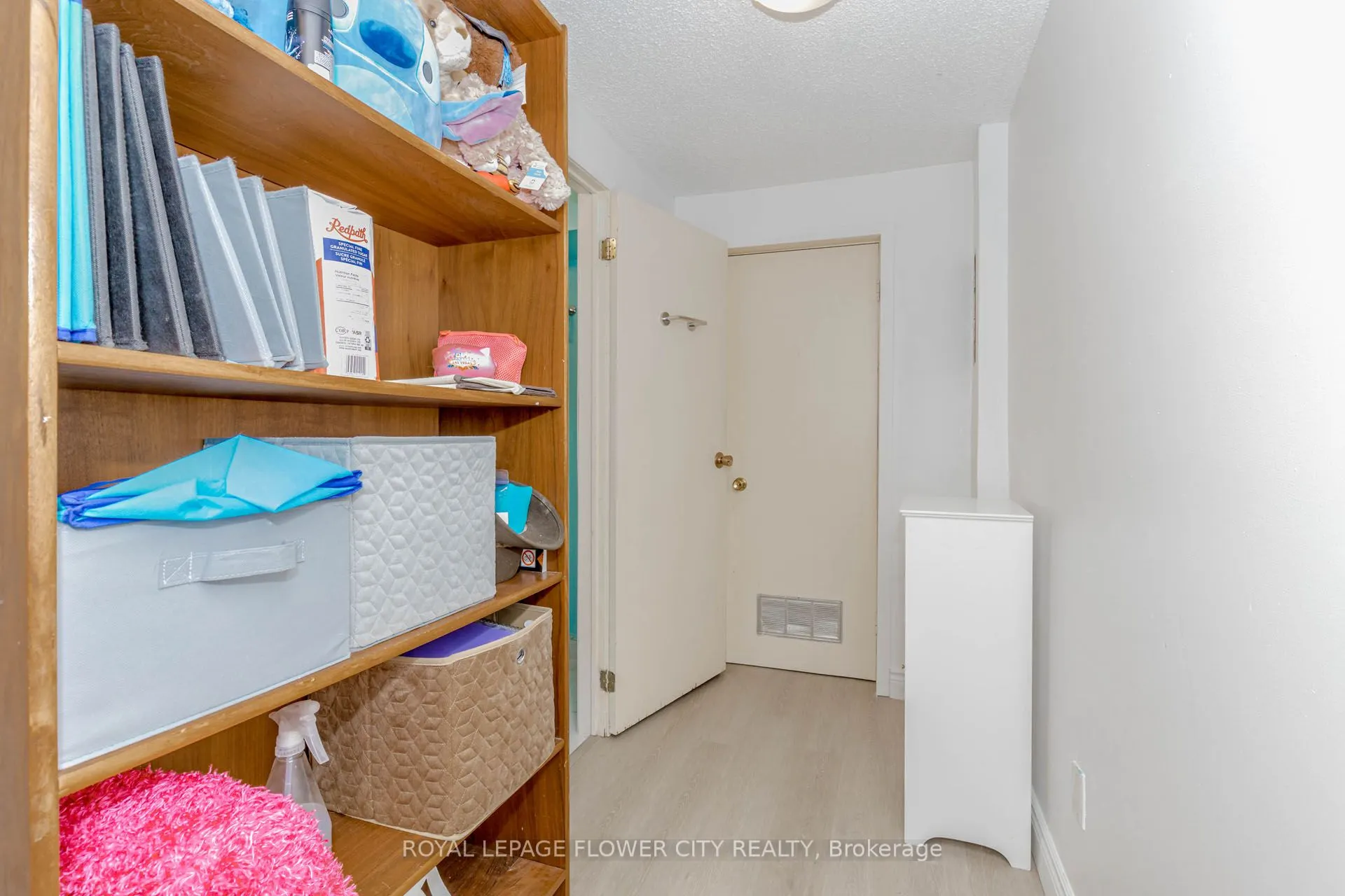 523 Beechwood Drive, #4