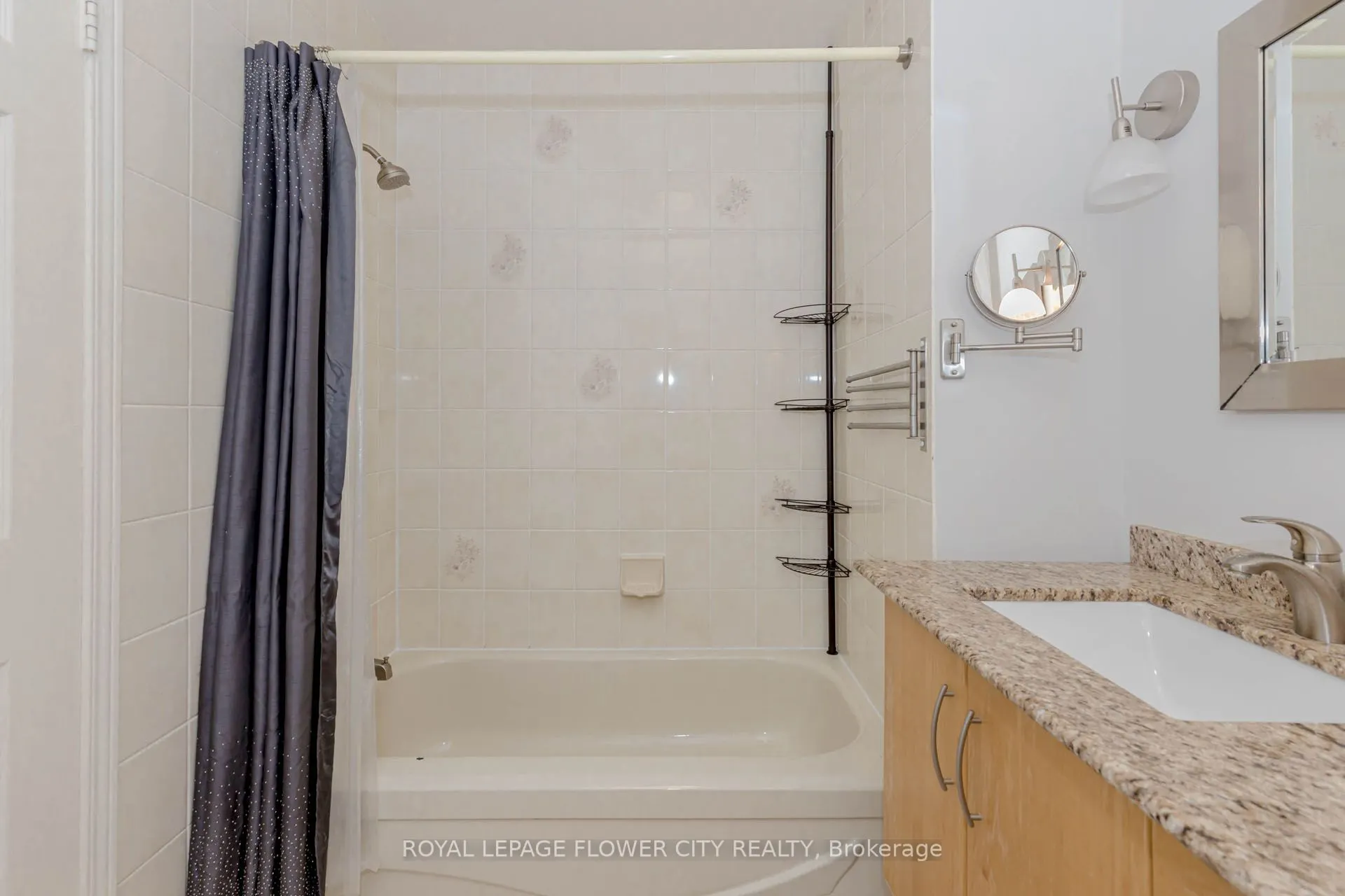 523 Beechwood Drive, #4