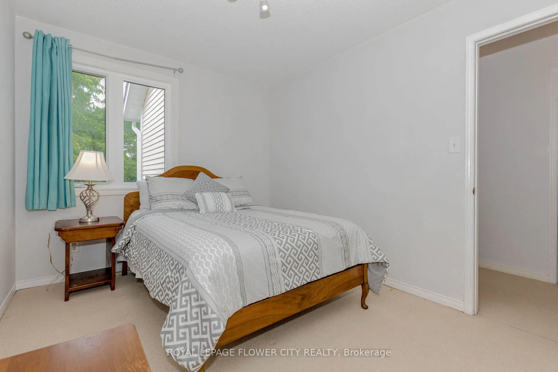 523 Beechwood Drive, #4