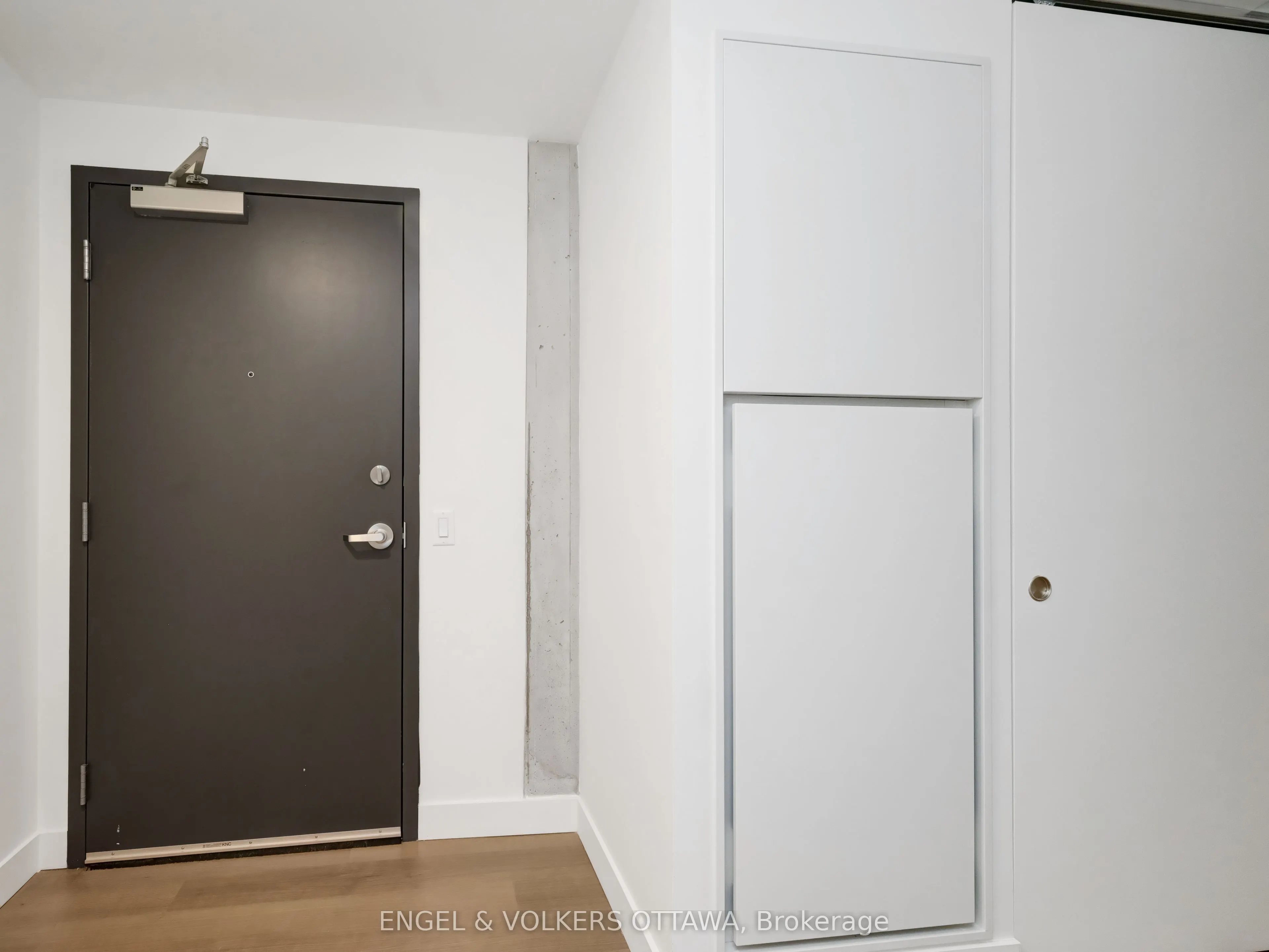10 James Street, #613