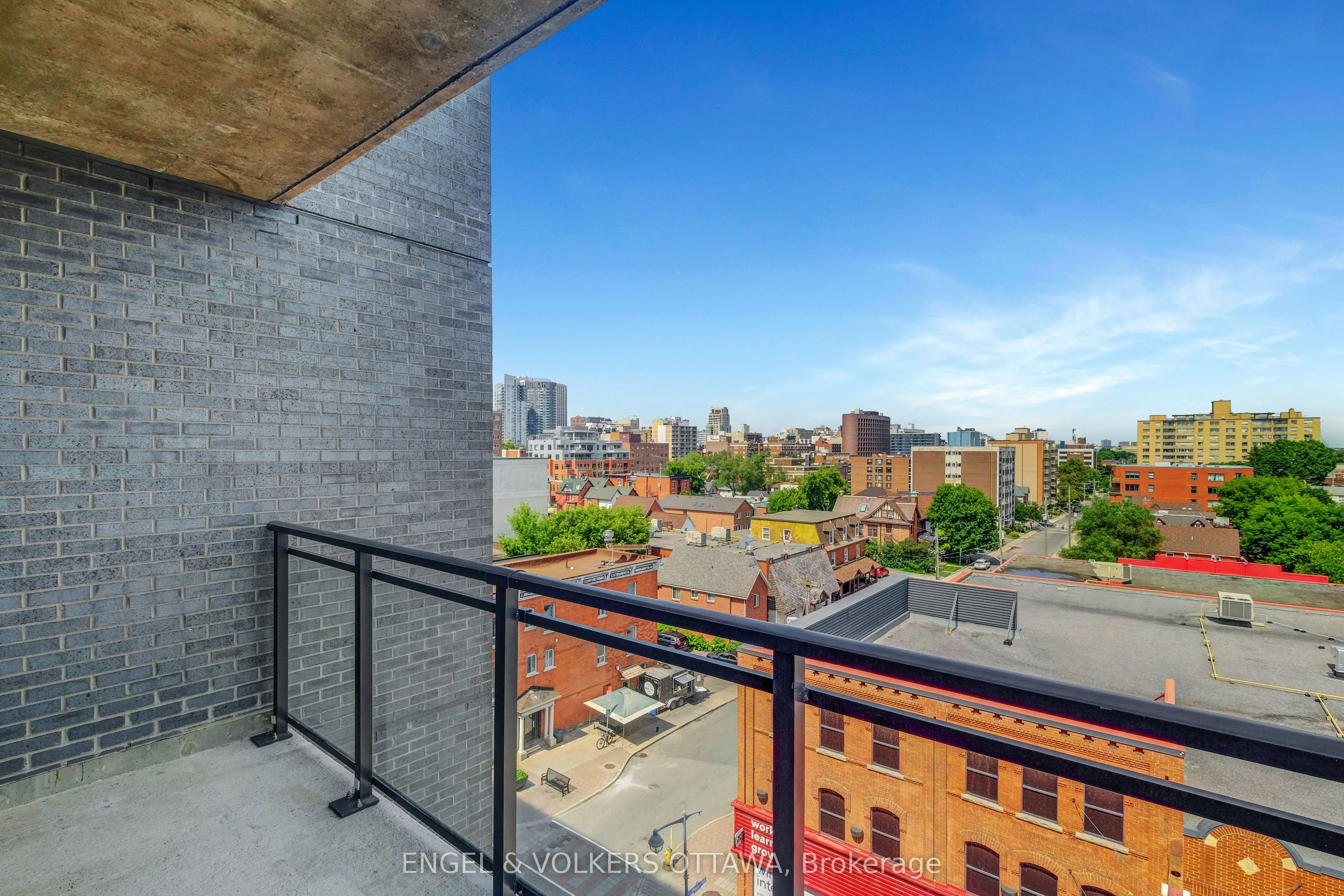 10 James Street, #613