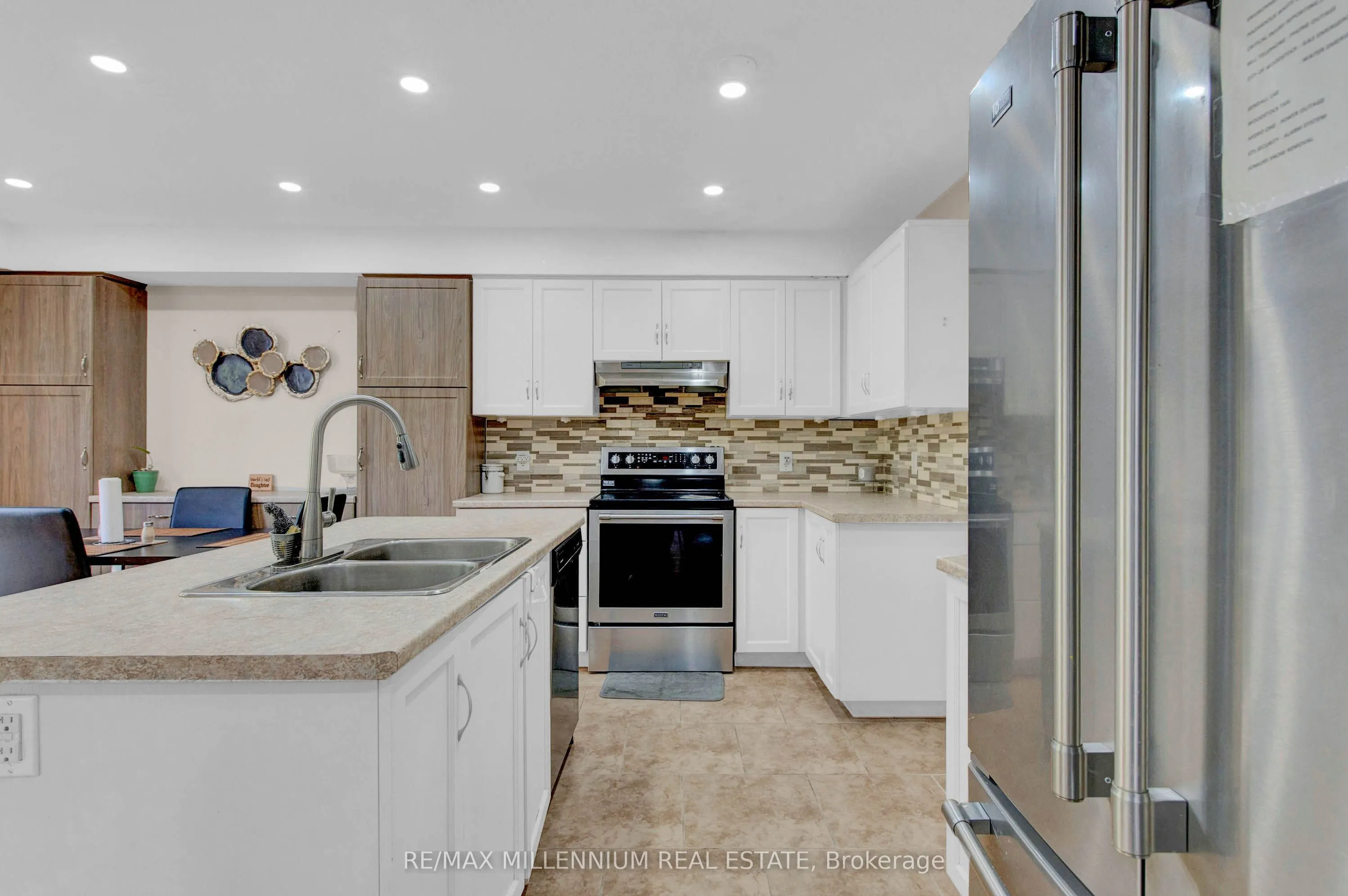 13 Ridgewood Court