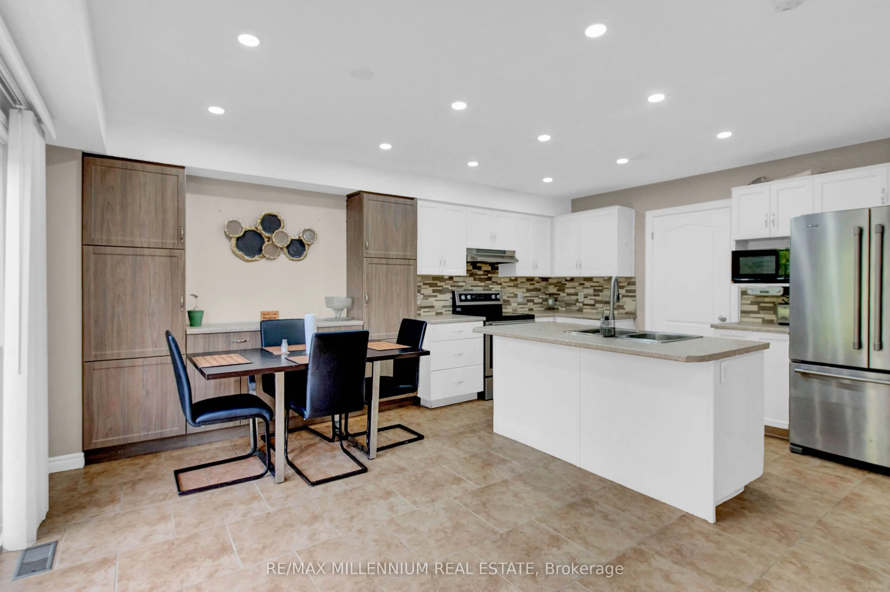13 Ridgewood Court