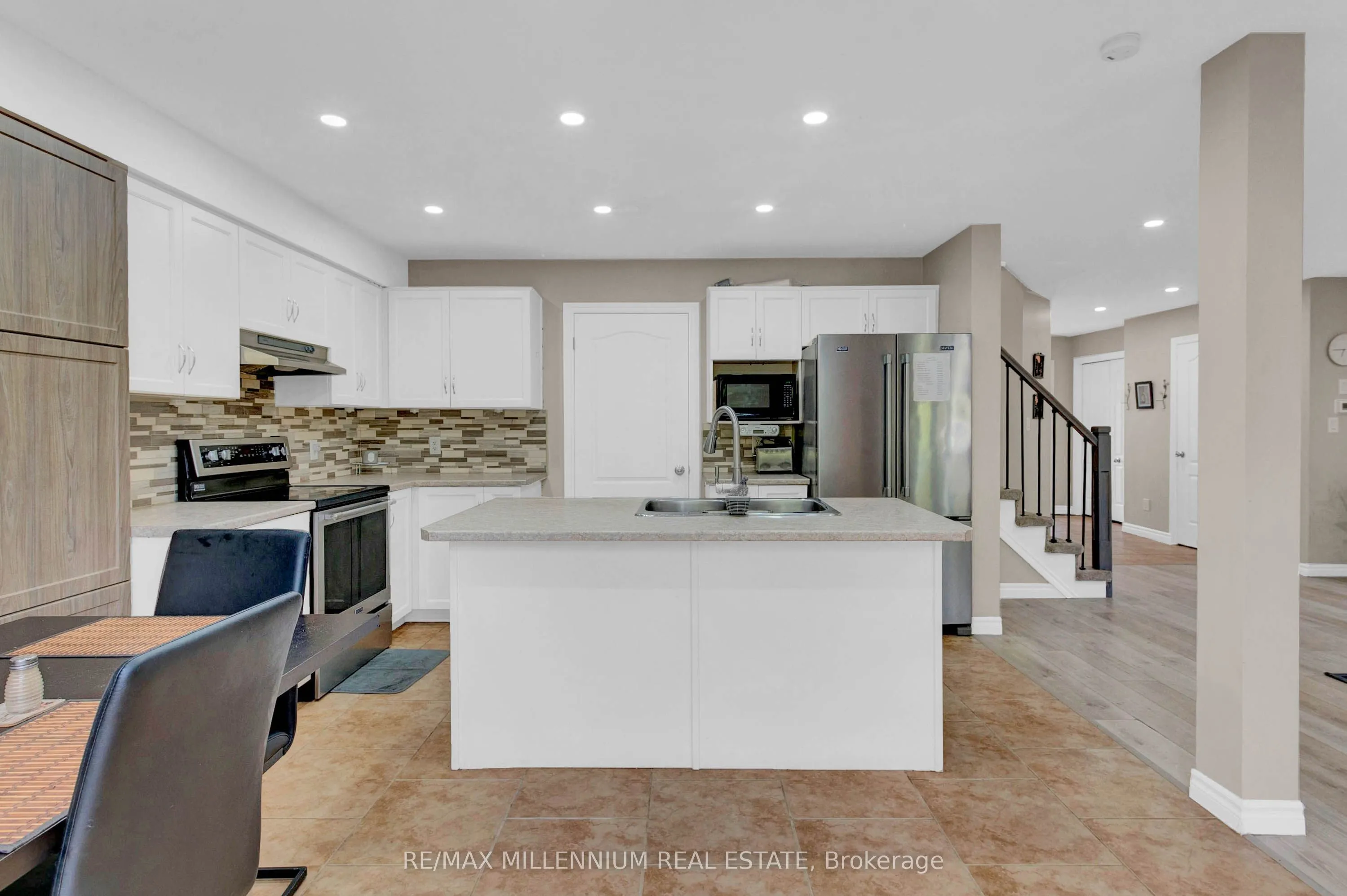 13 Ridgewood Court