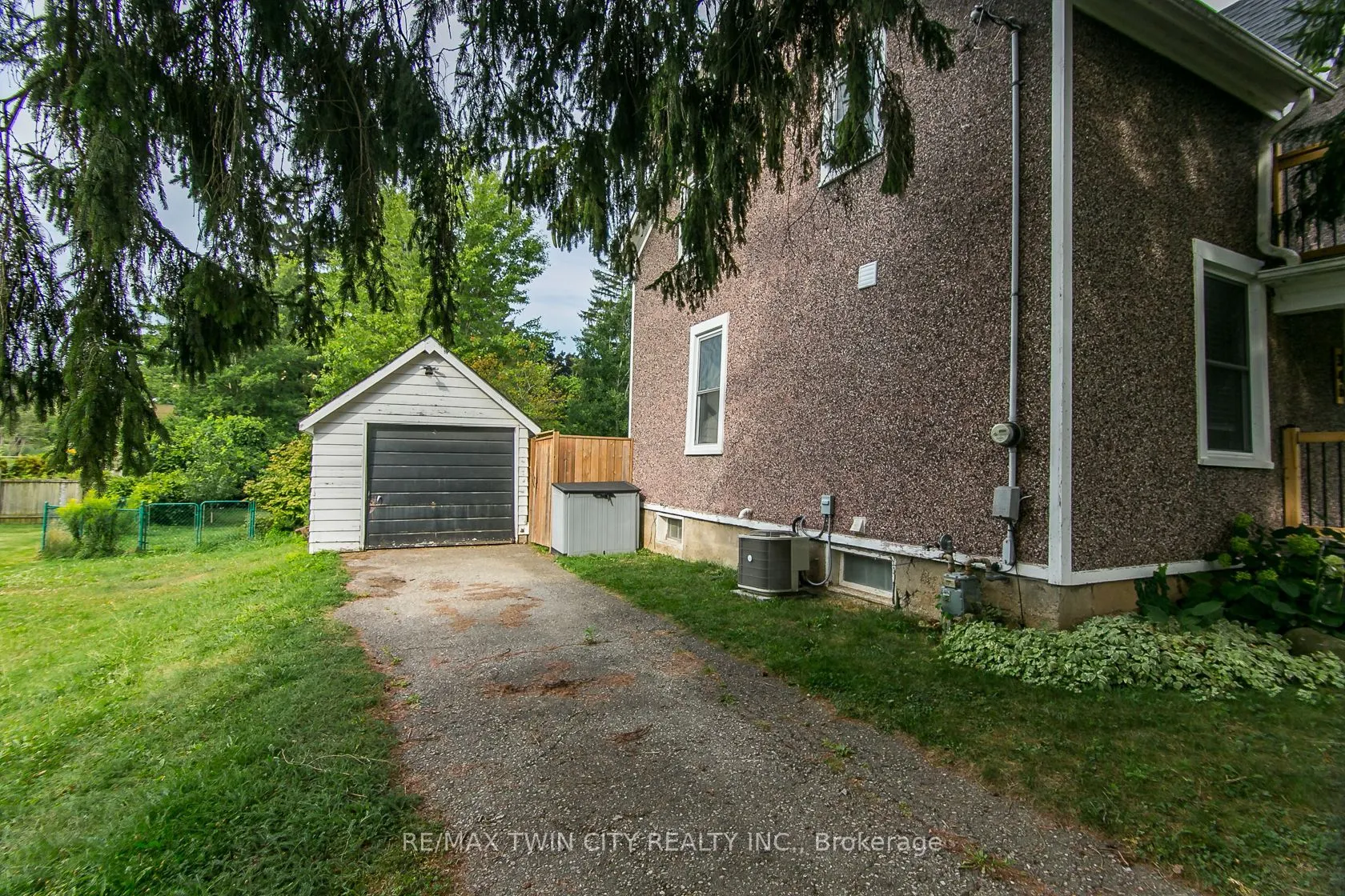 346 Wellington Street