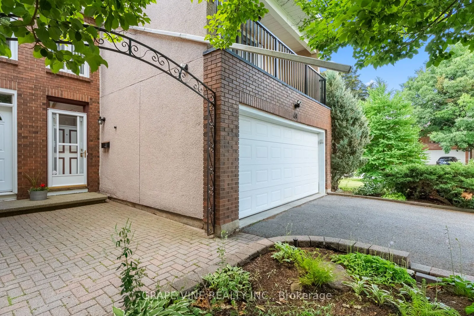 49 Tybalt Crescent