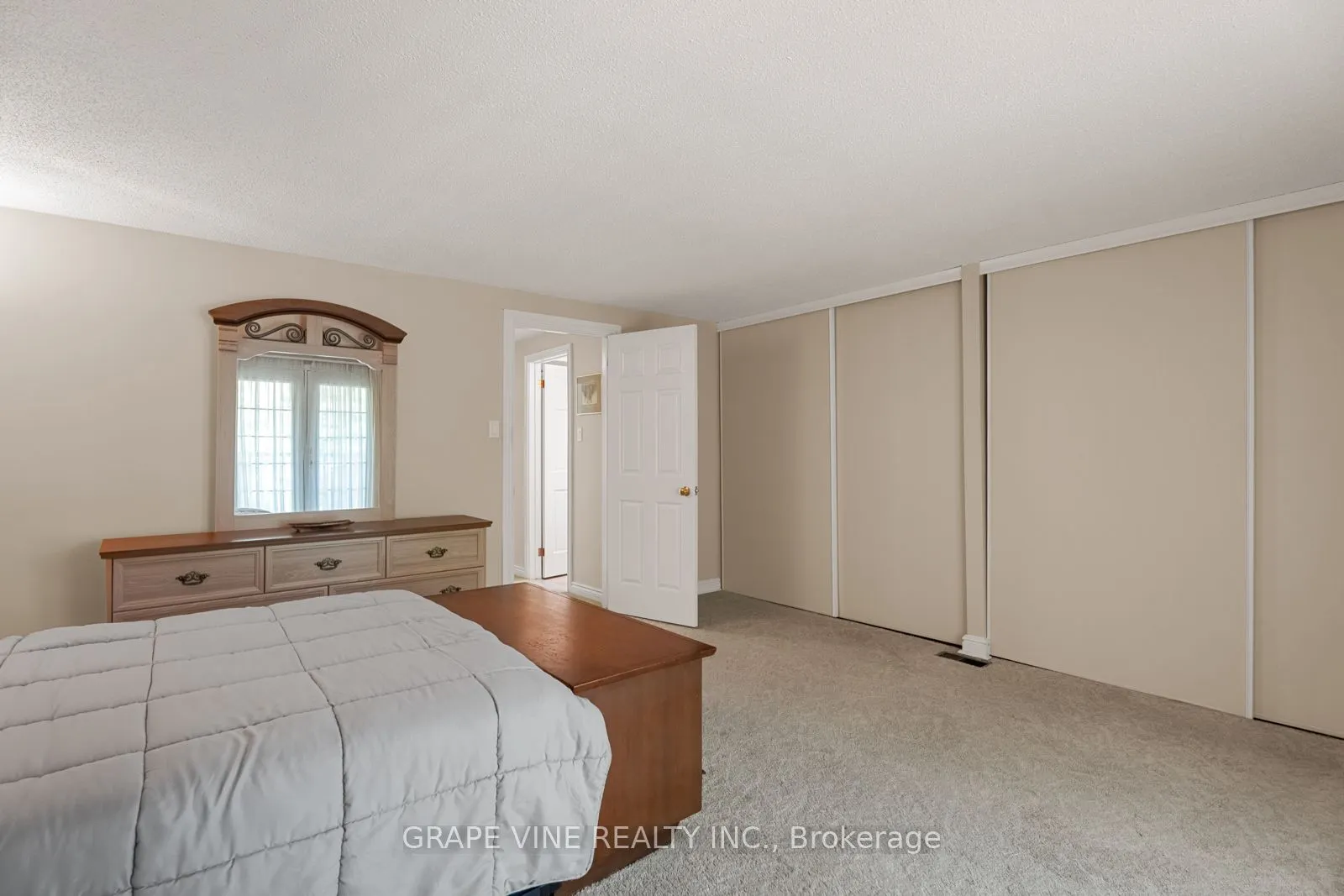 49 Tybalt Crescent