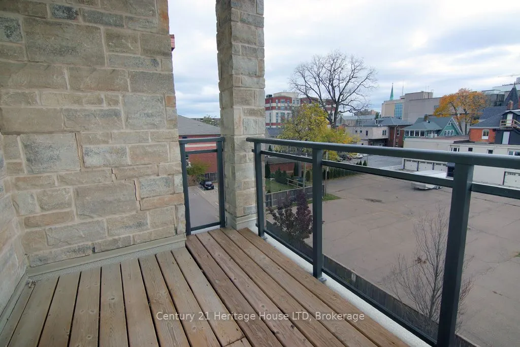 26 Wellington Street, #404