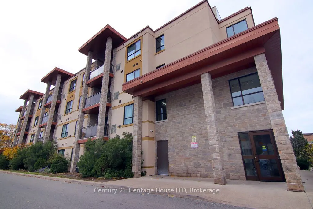 26 Wellington Street, #404