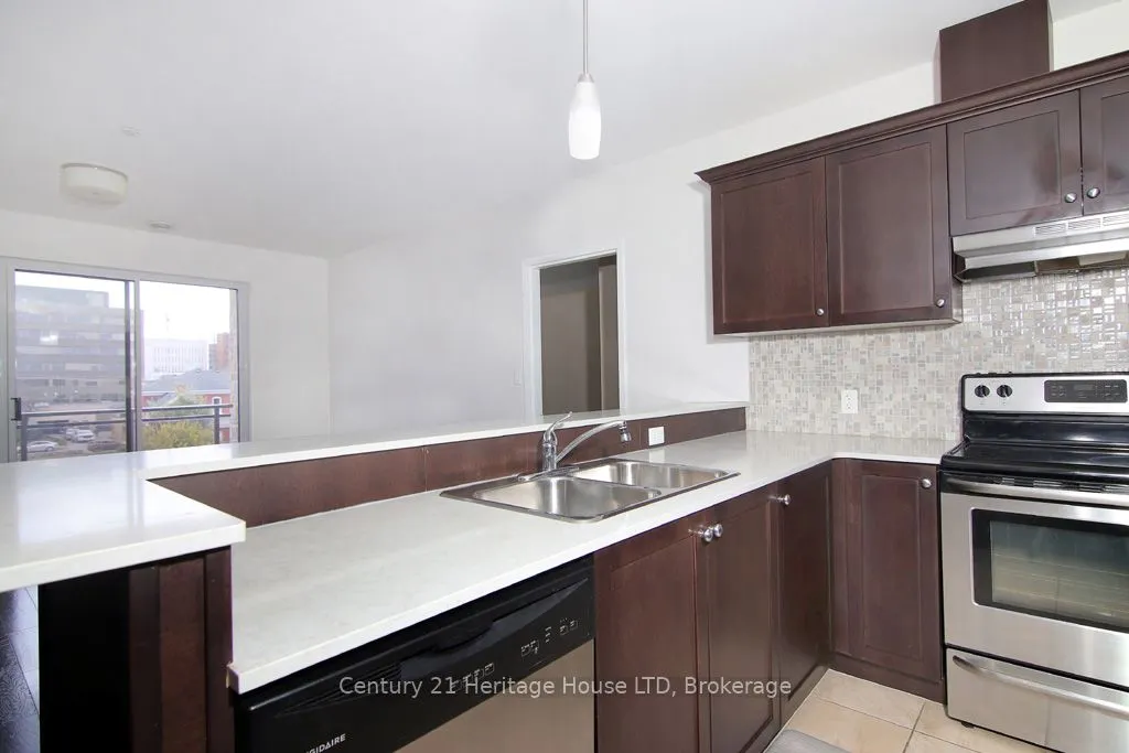 26 Wellington Street, #404