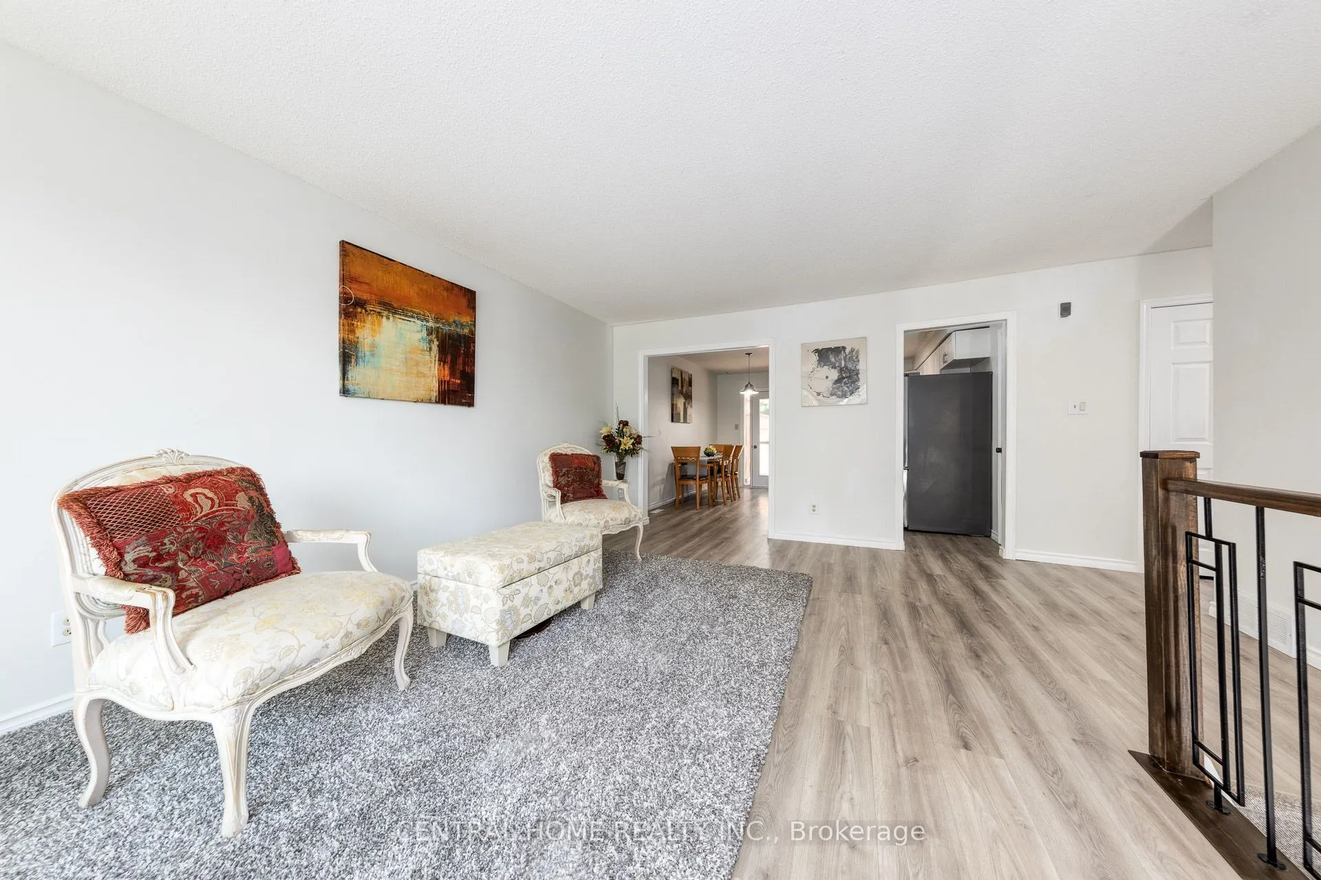92 Pinemeadow Crescent
