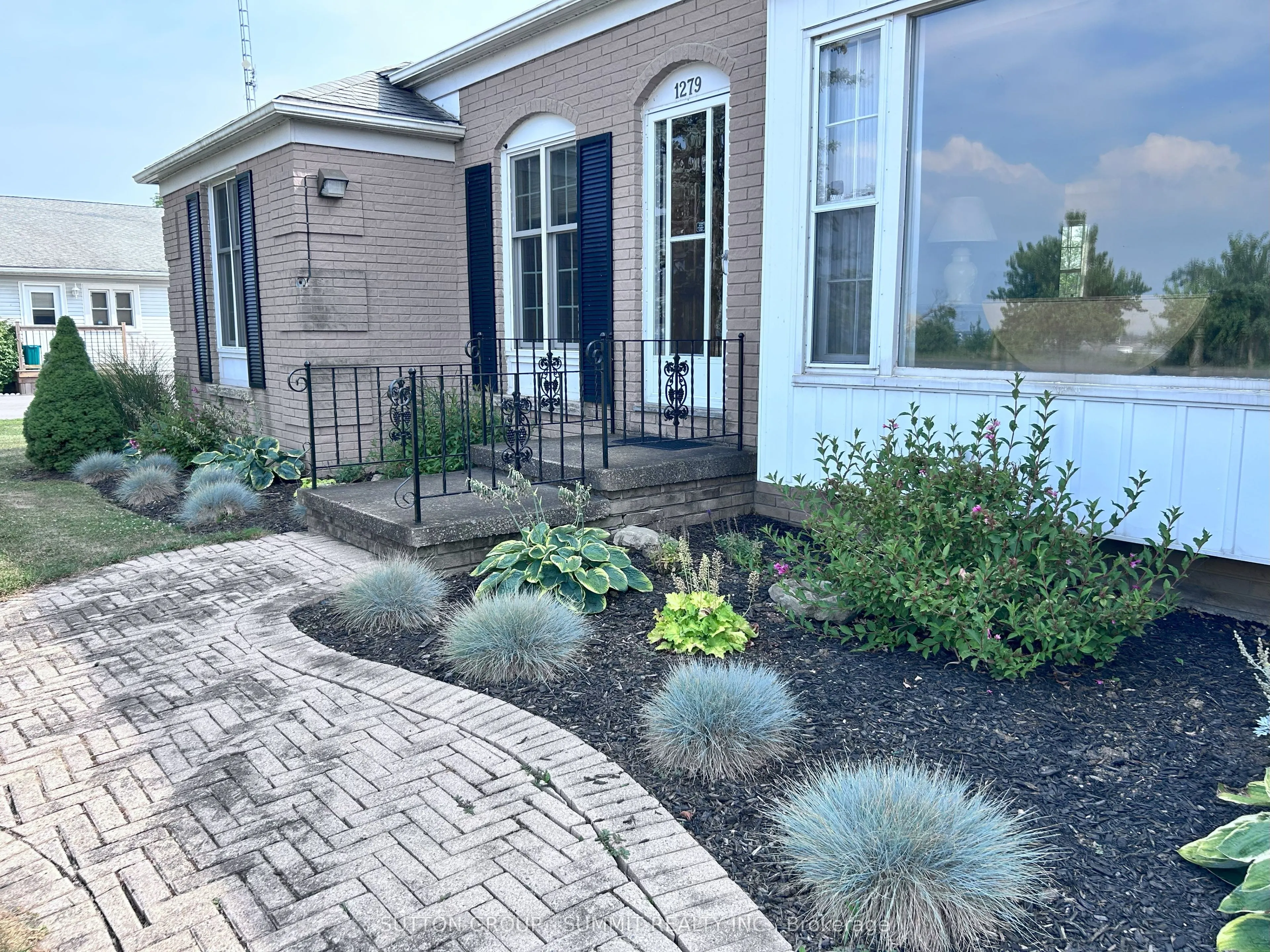 1279 Niagara River Parkway