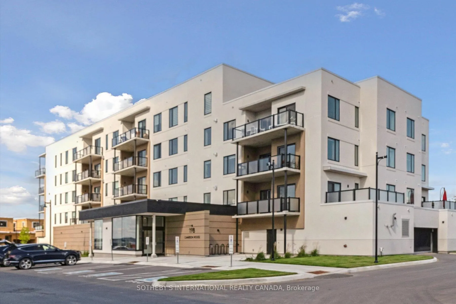 19B West Street N, #308