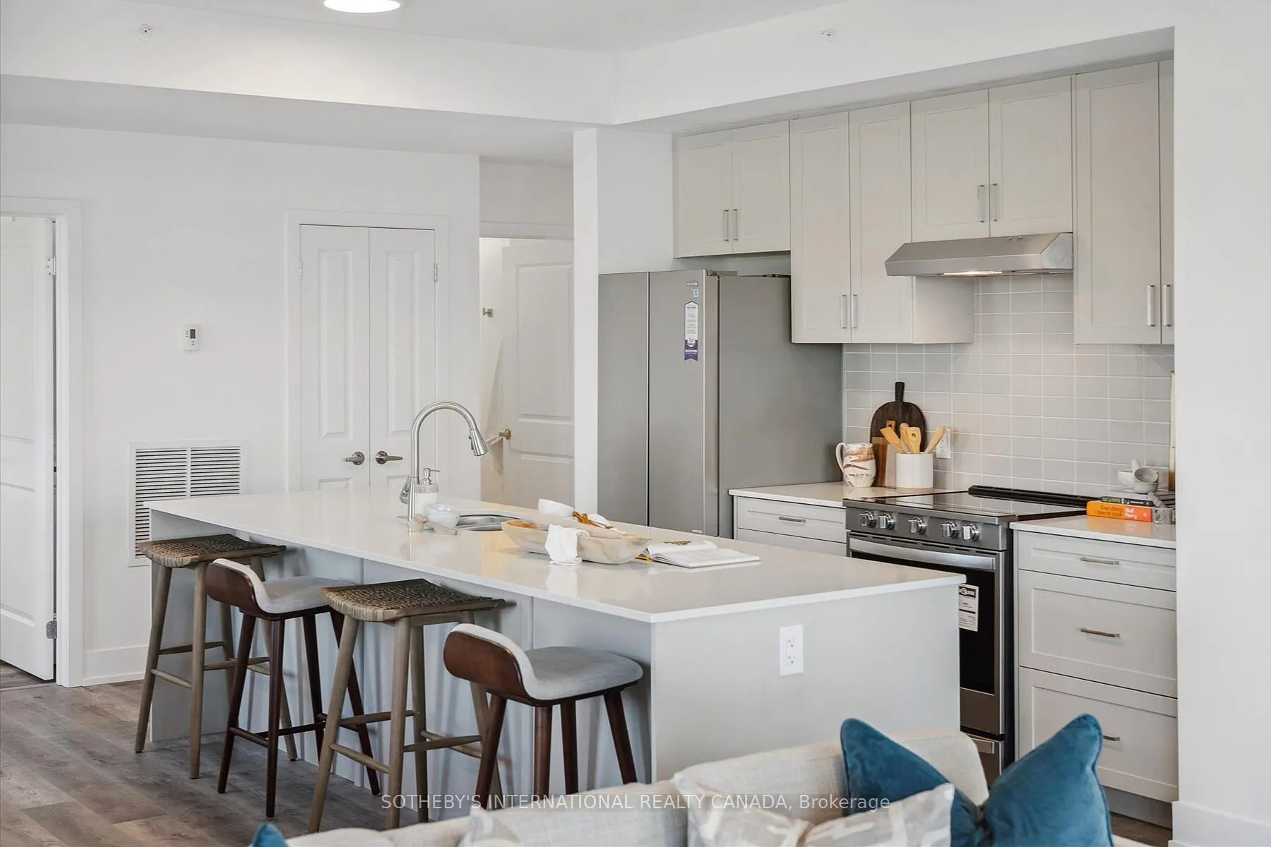 19B West Street N, #308