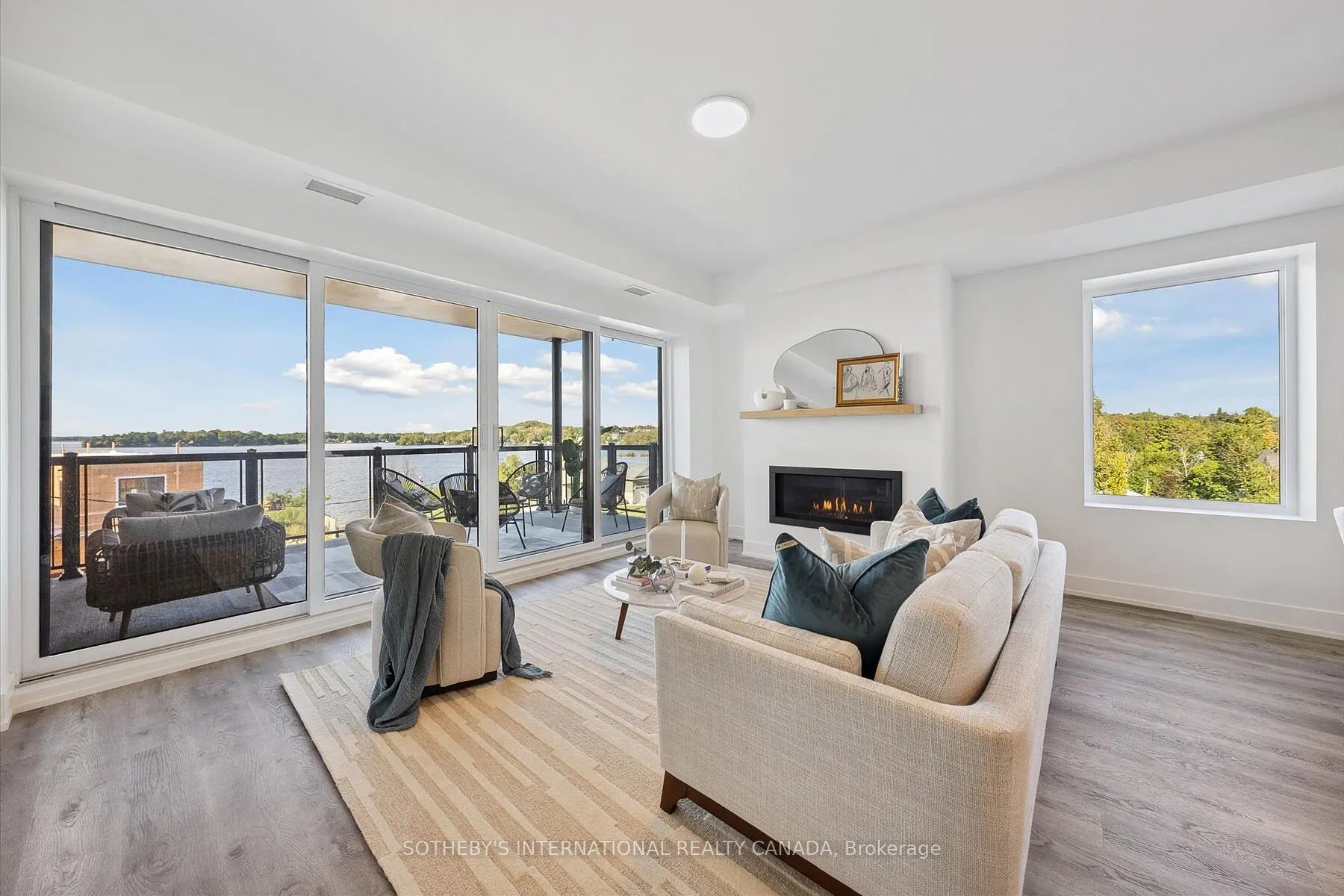19B West Street N, #308