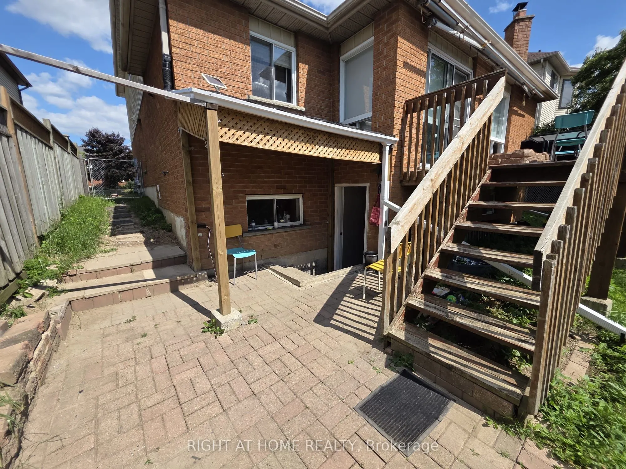 15 Lorilee Crescent