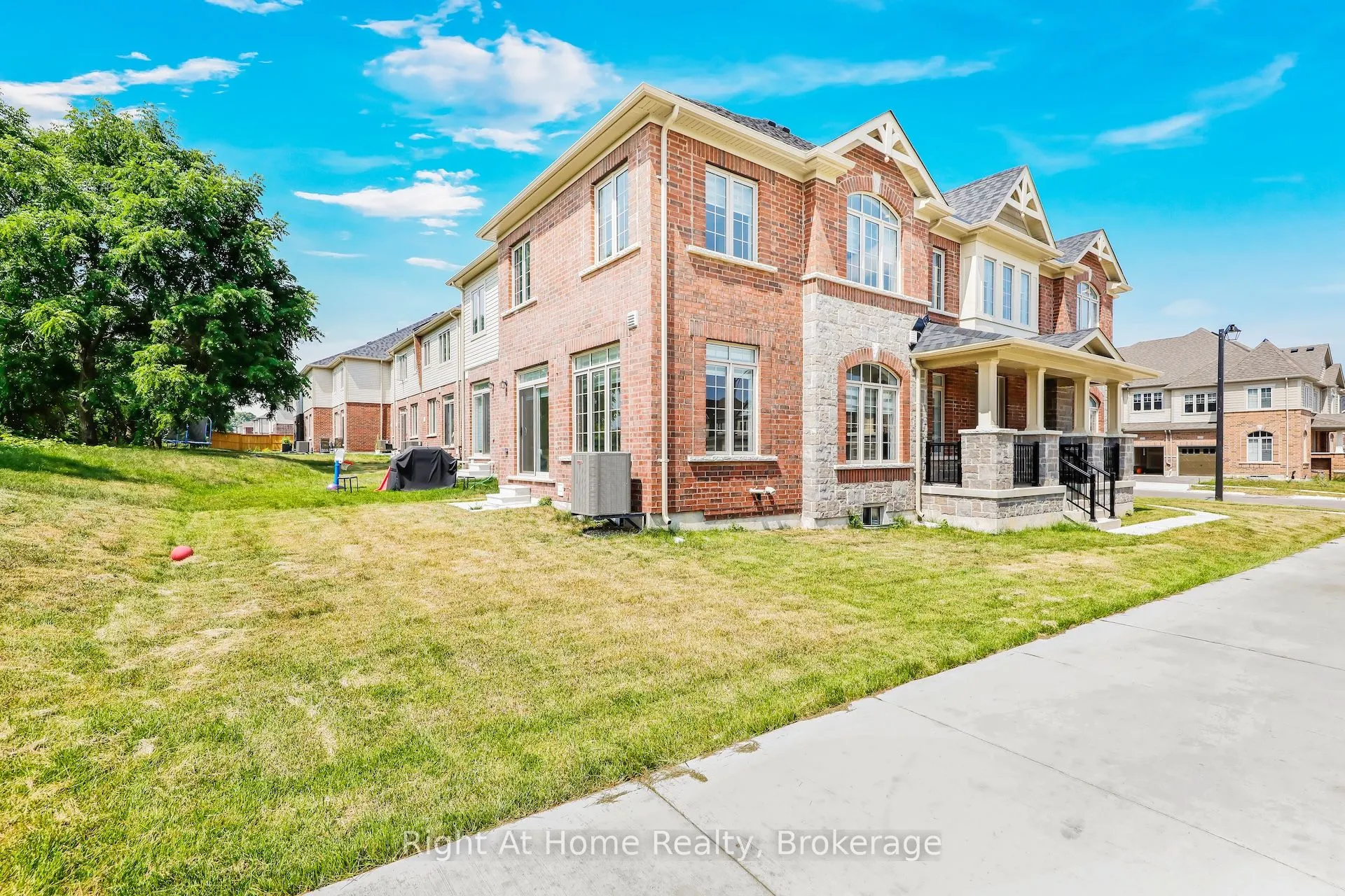 226 Broadacre Drive