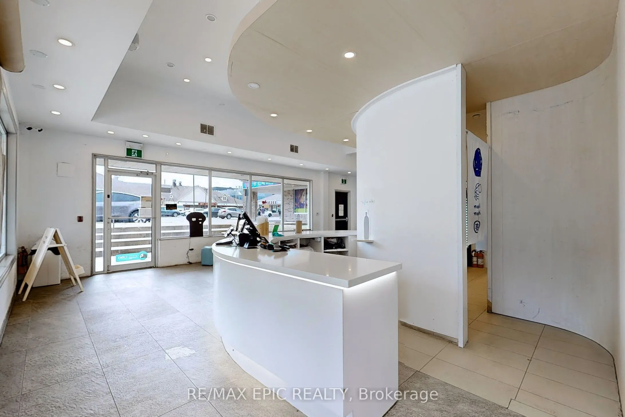 140 University Avenue W, #1B