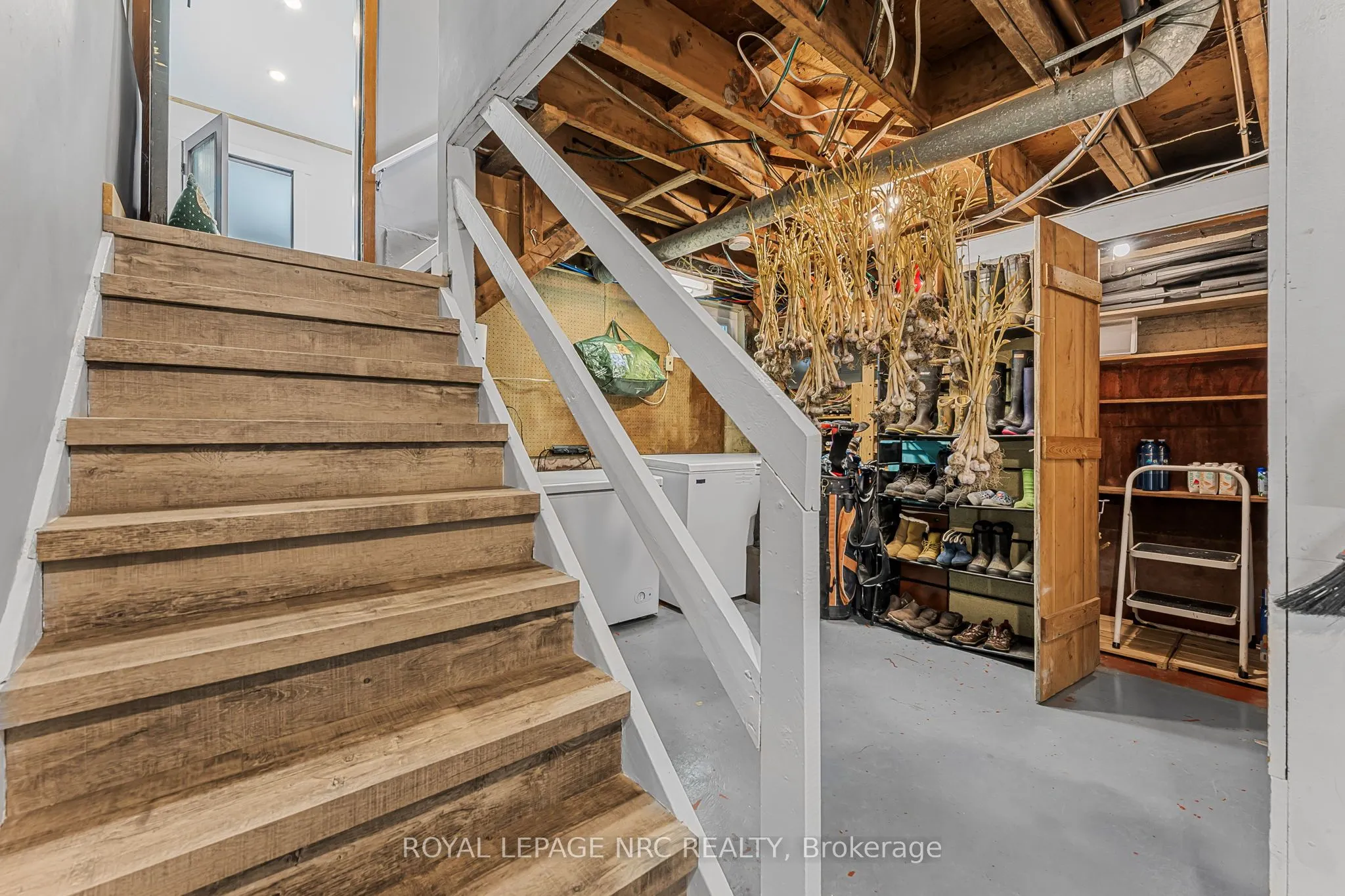 5277 SHERKSTON Road
