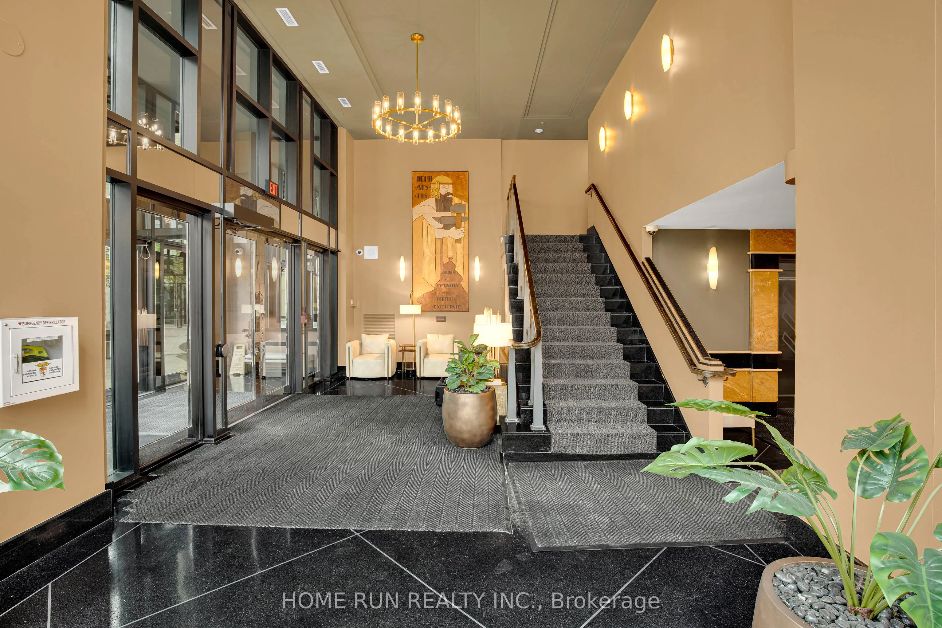 245 Kent Street, #708