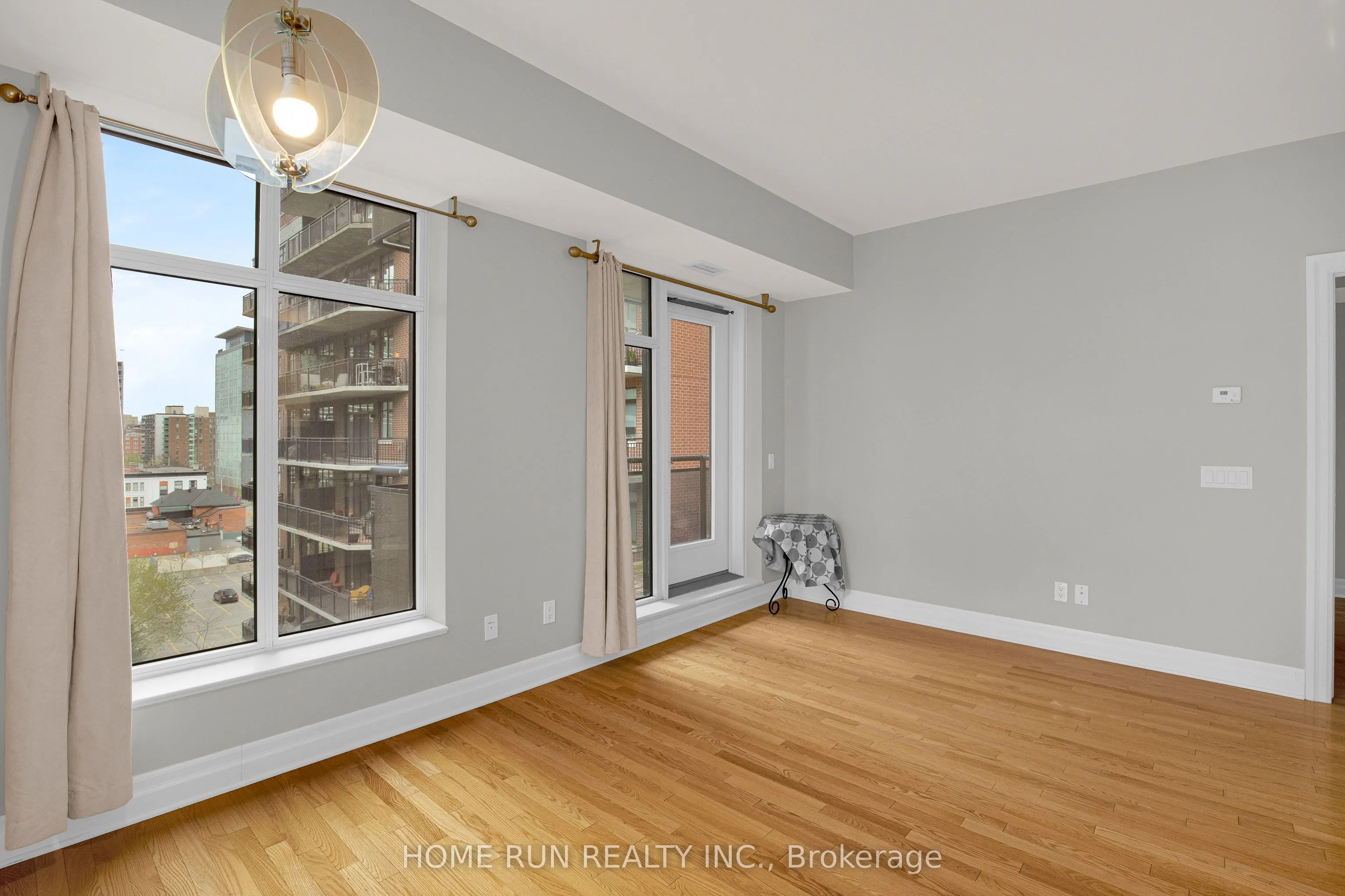 245 Kent Street, #708
