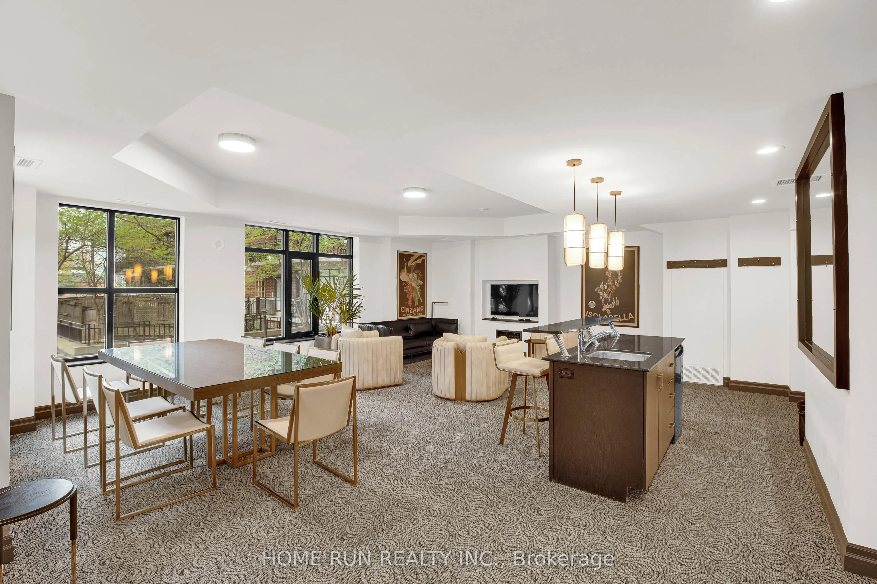 245 Kent Street, #708