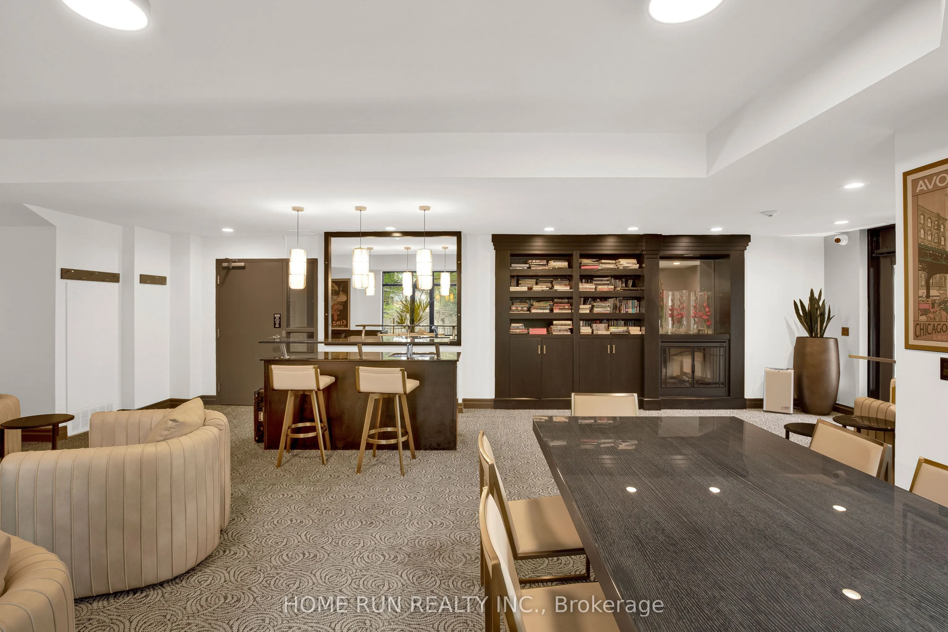 245 Kent Street, #708