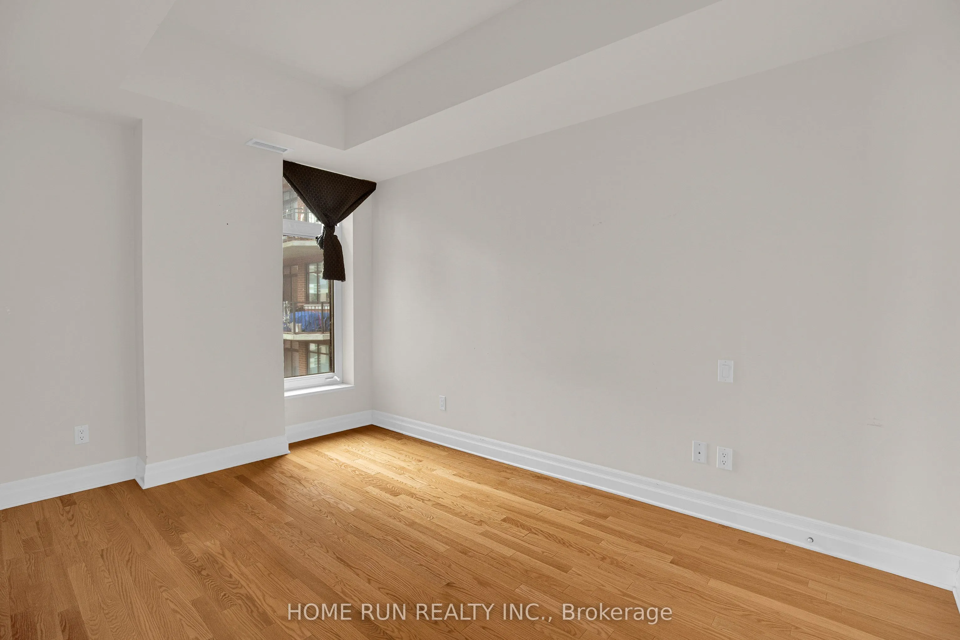 245 Kent Street, #708