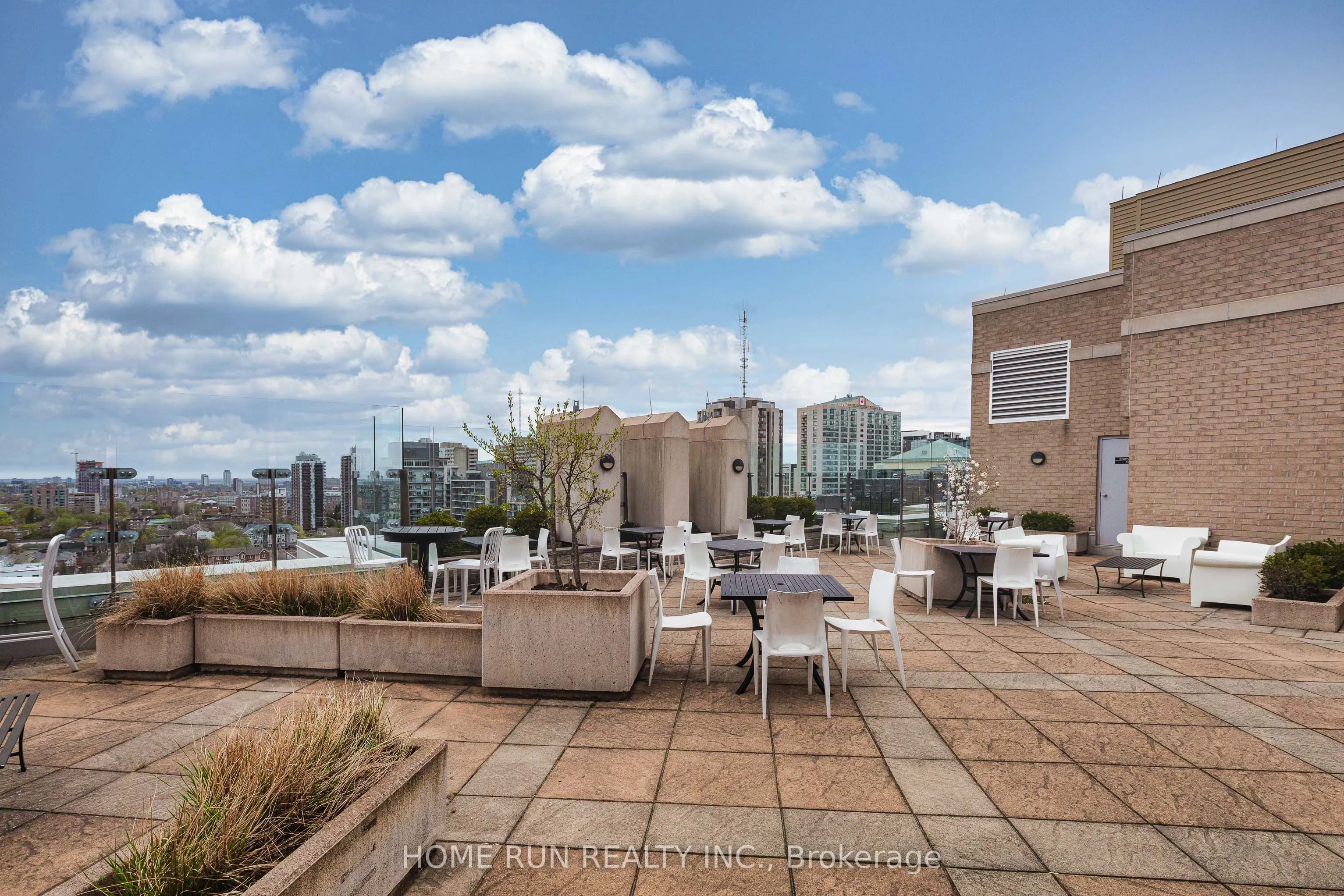 245 Kent Street, #708