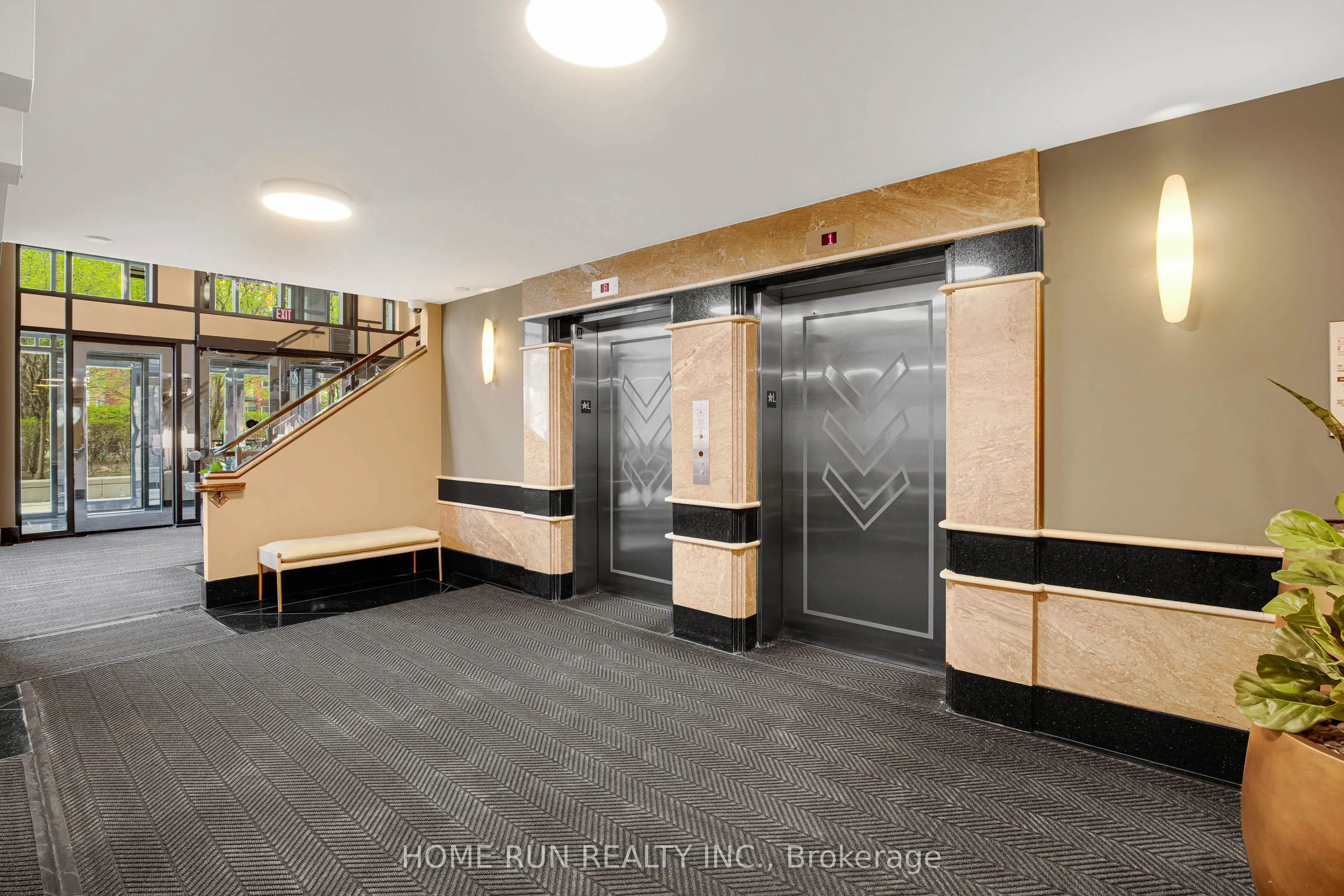 245 Kent Street, #708
