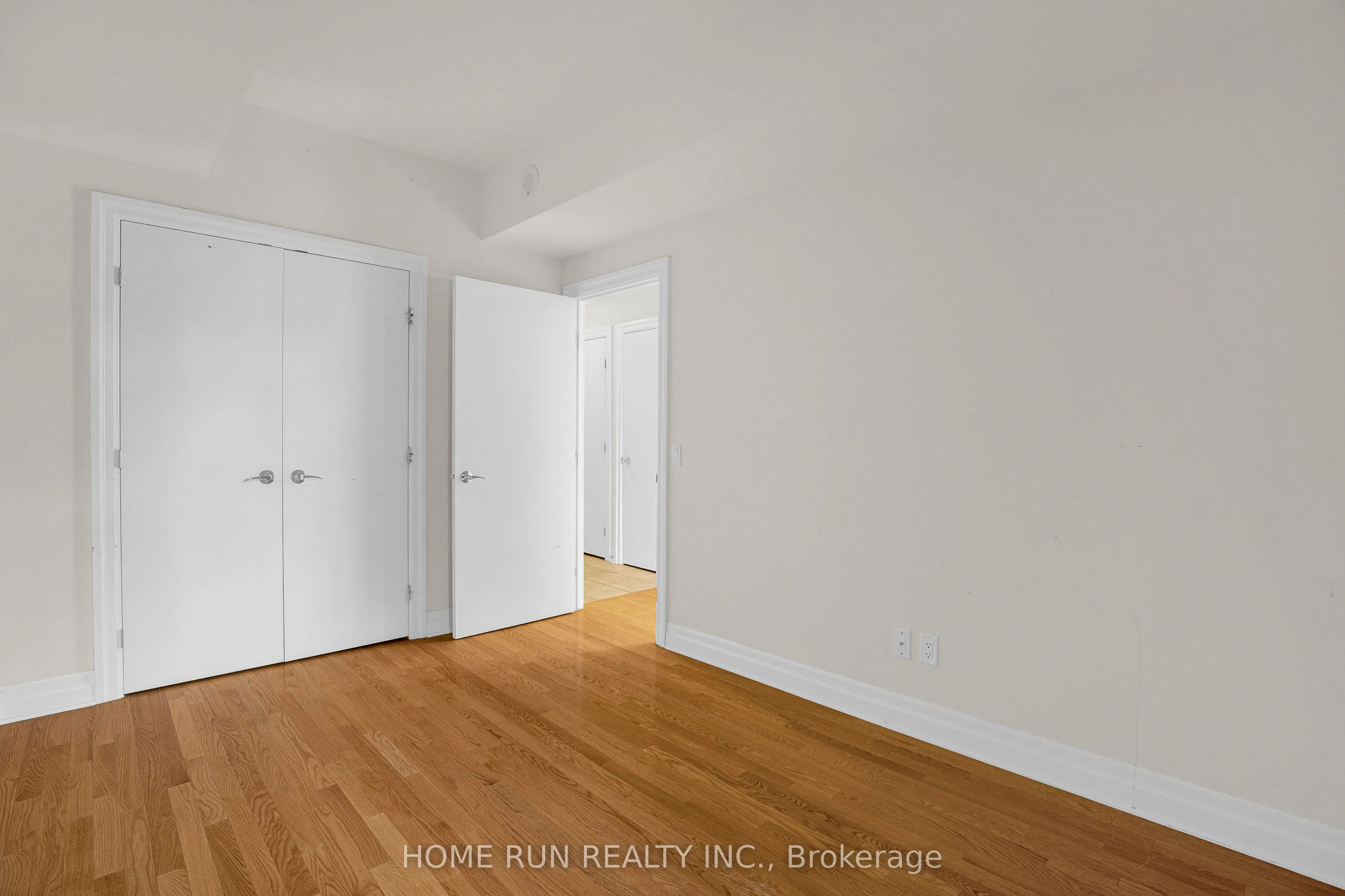 245 Kent Street, #708