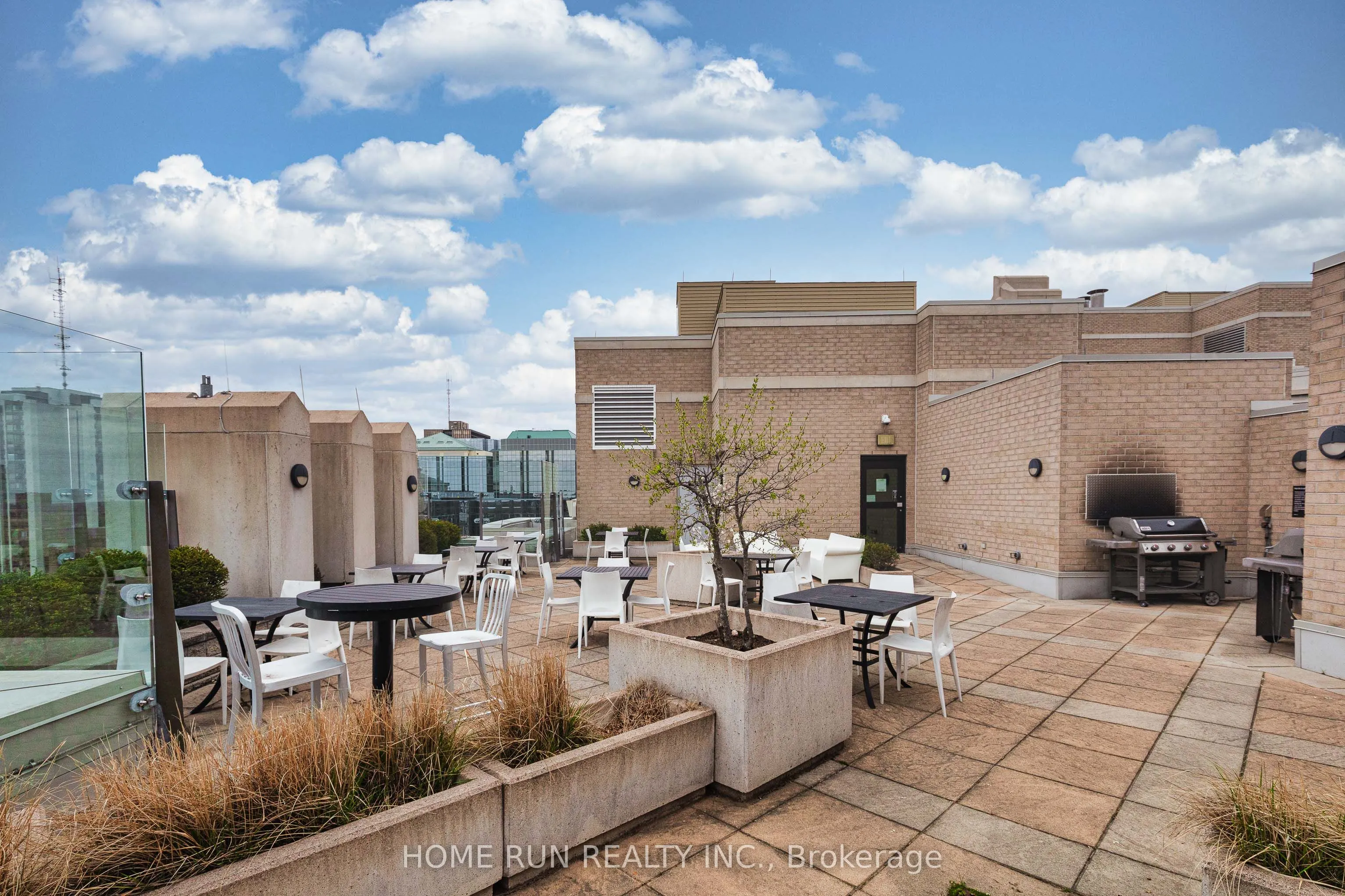 245 Kent Street, #708