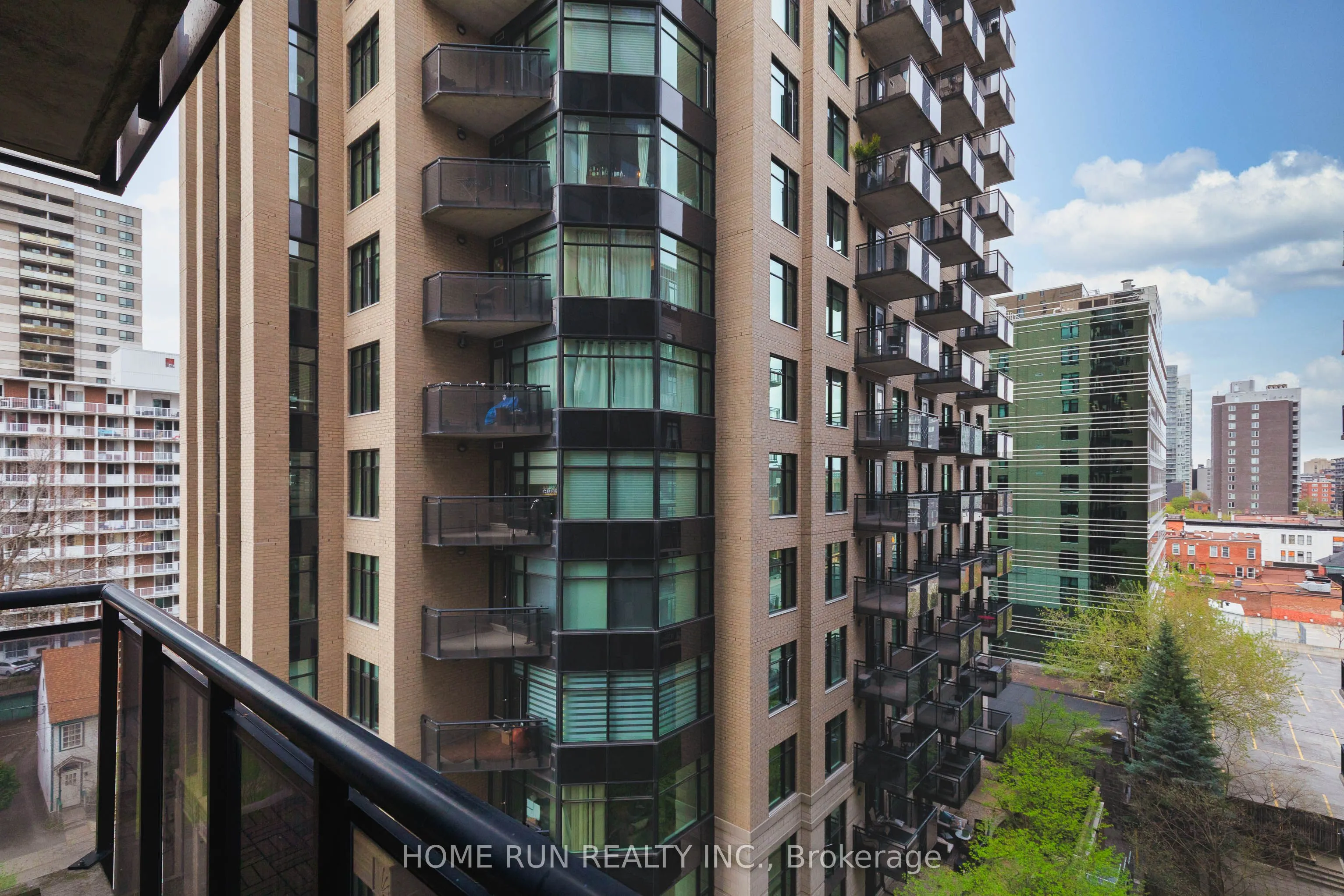 245 Kent Street, #708