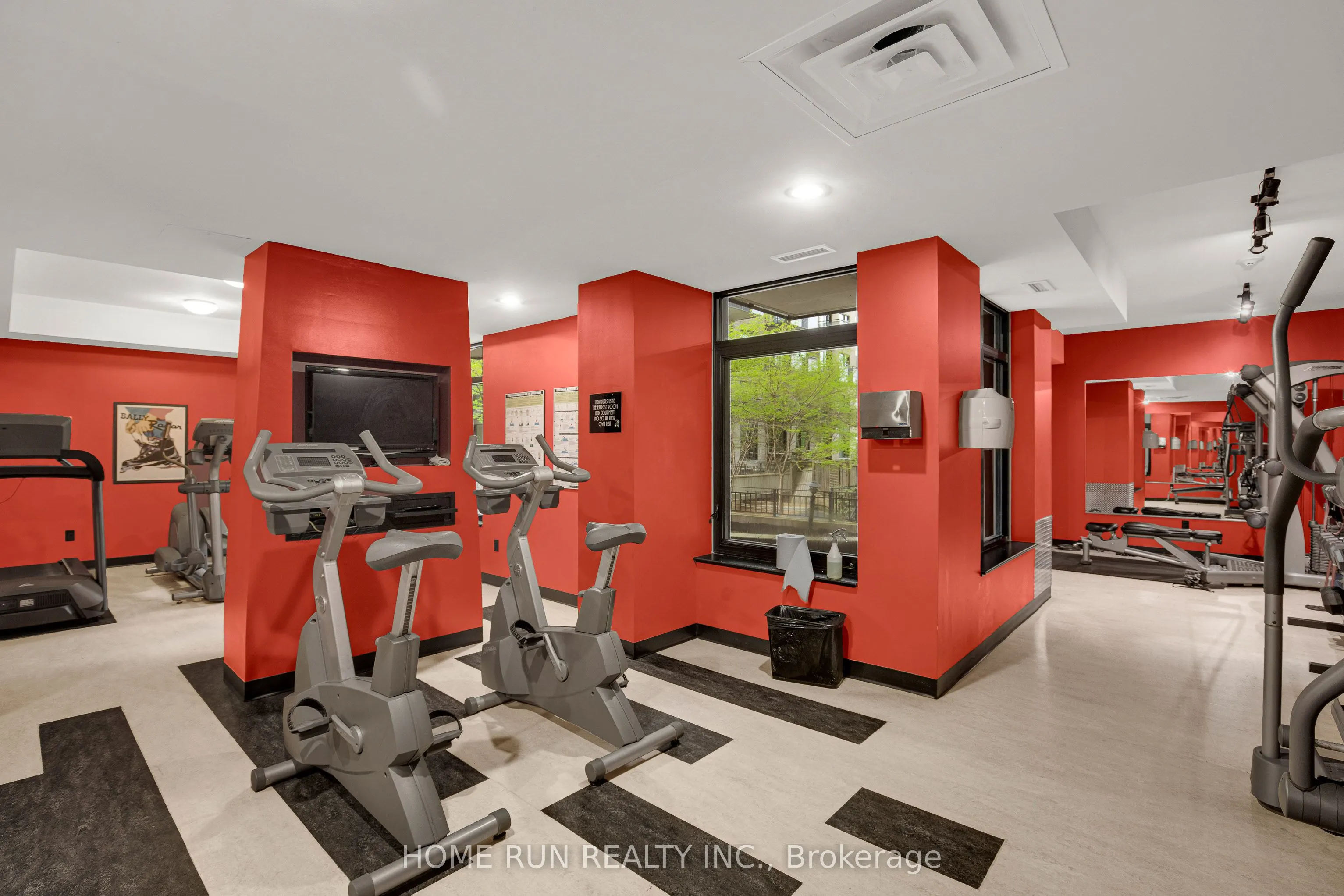 245 Kent Street, #708