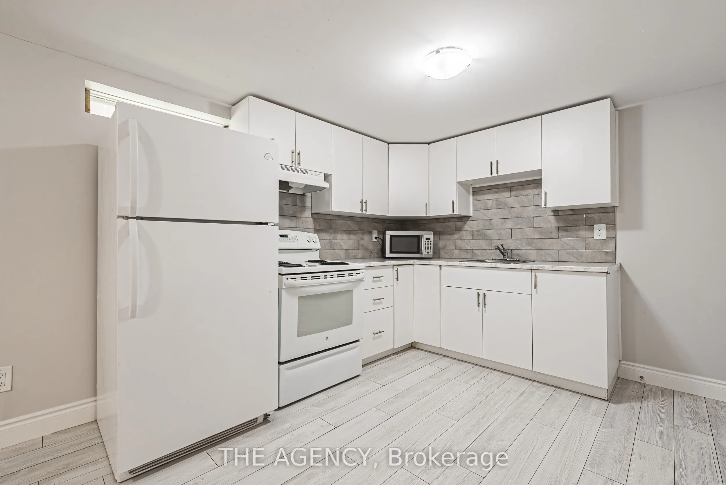 137 Pepperwood Crescent