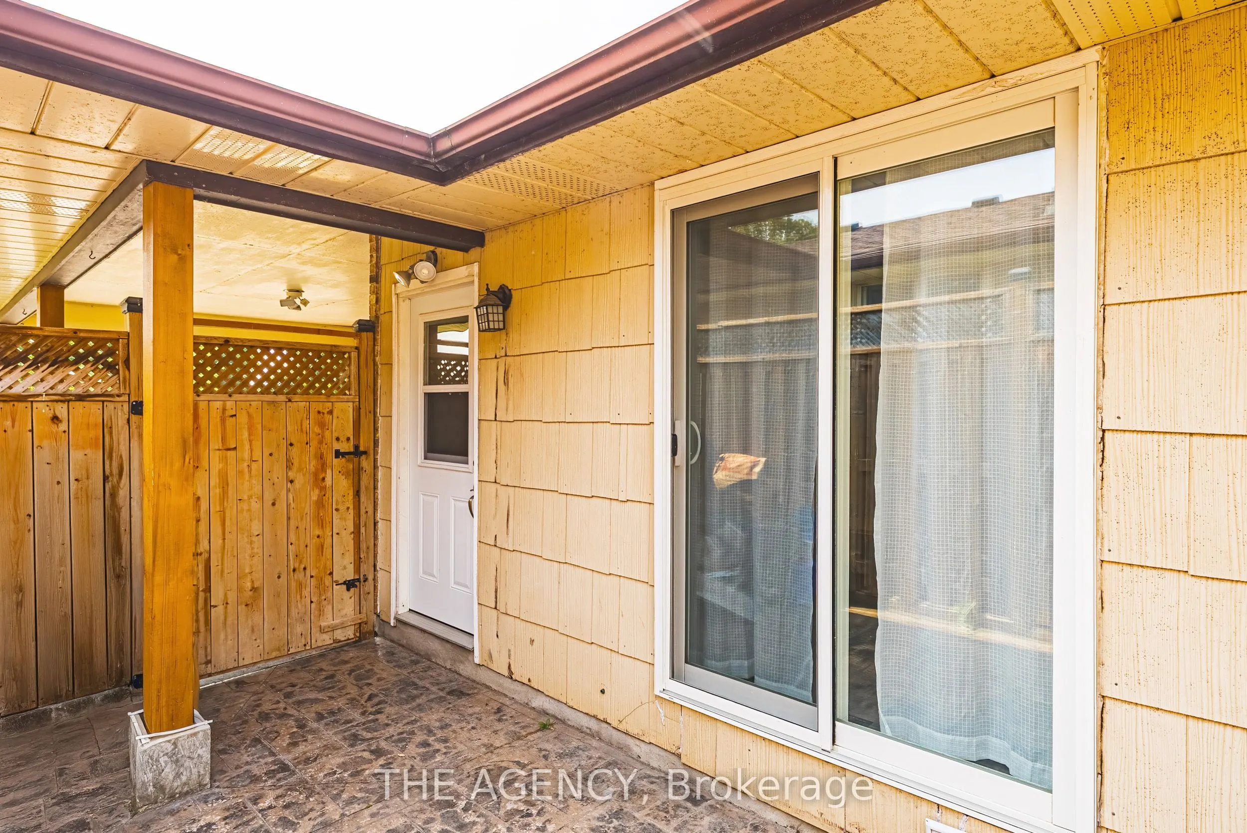 137 Pepperwood Crescent