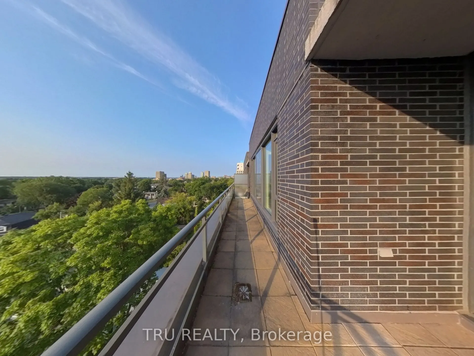 101 Richmond Road, #609