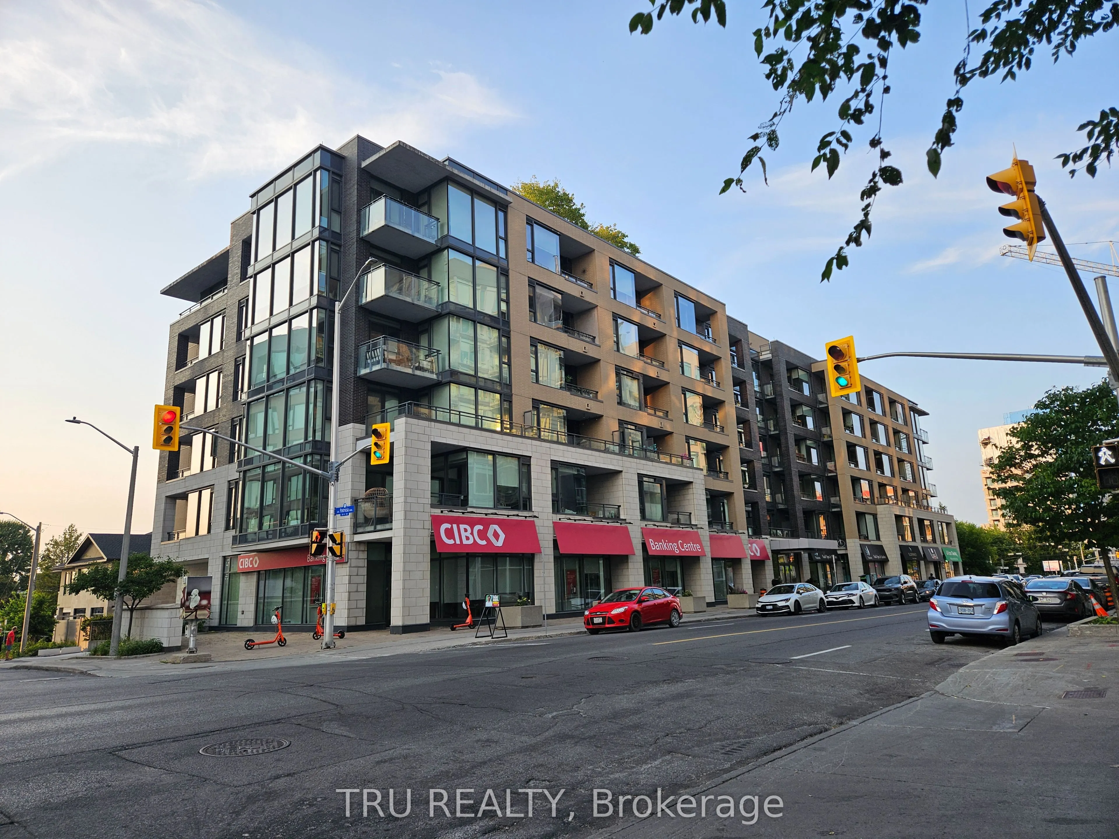 101 Richmond Road, #609