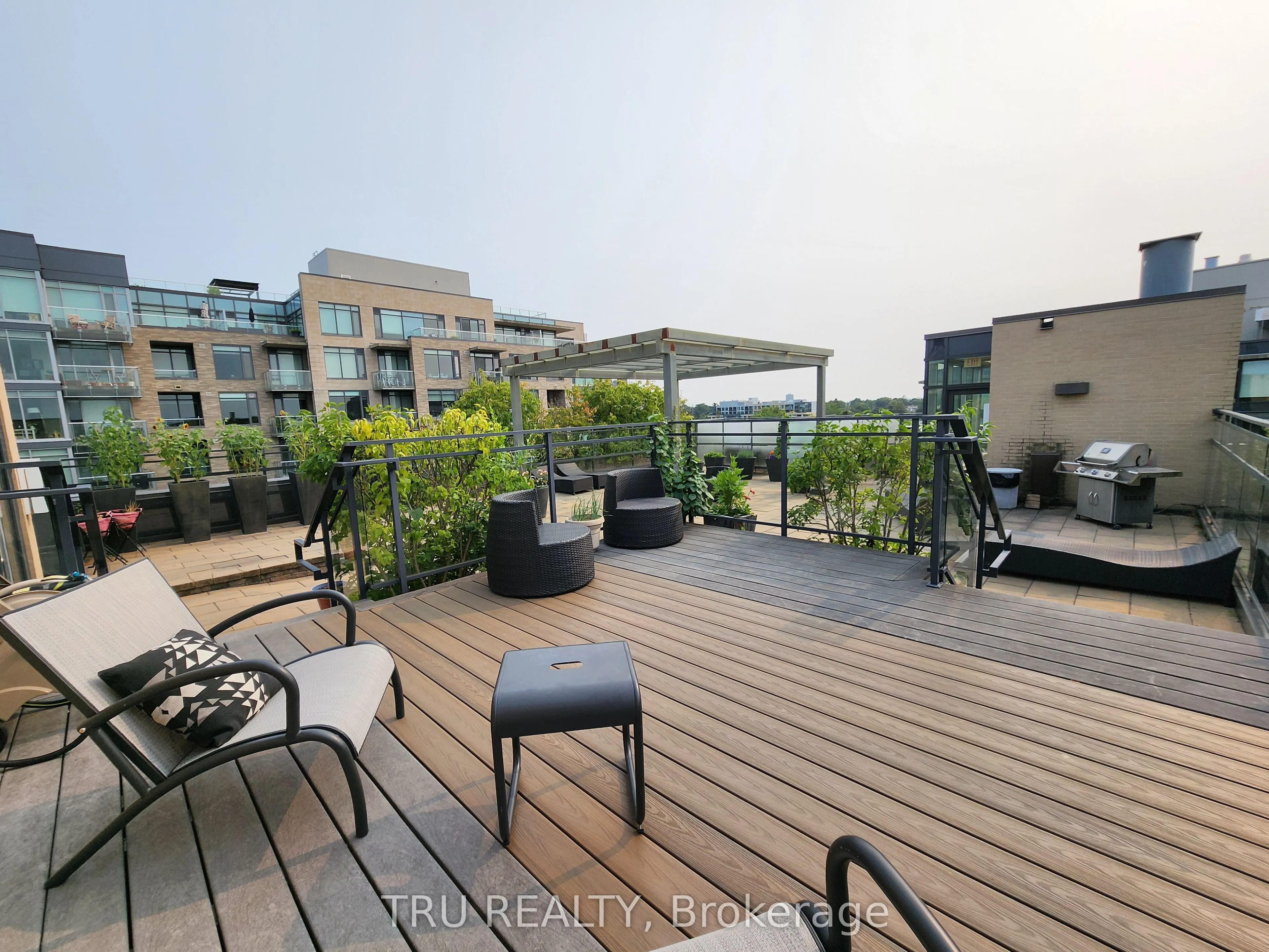 101 Richmond Road, #609