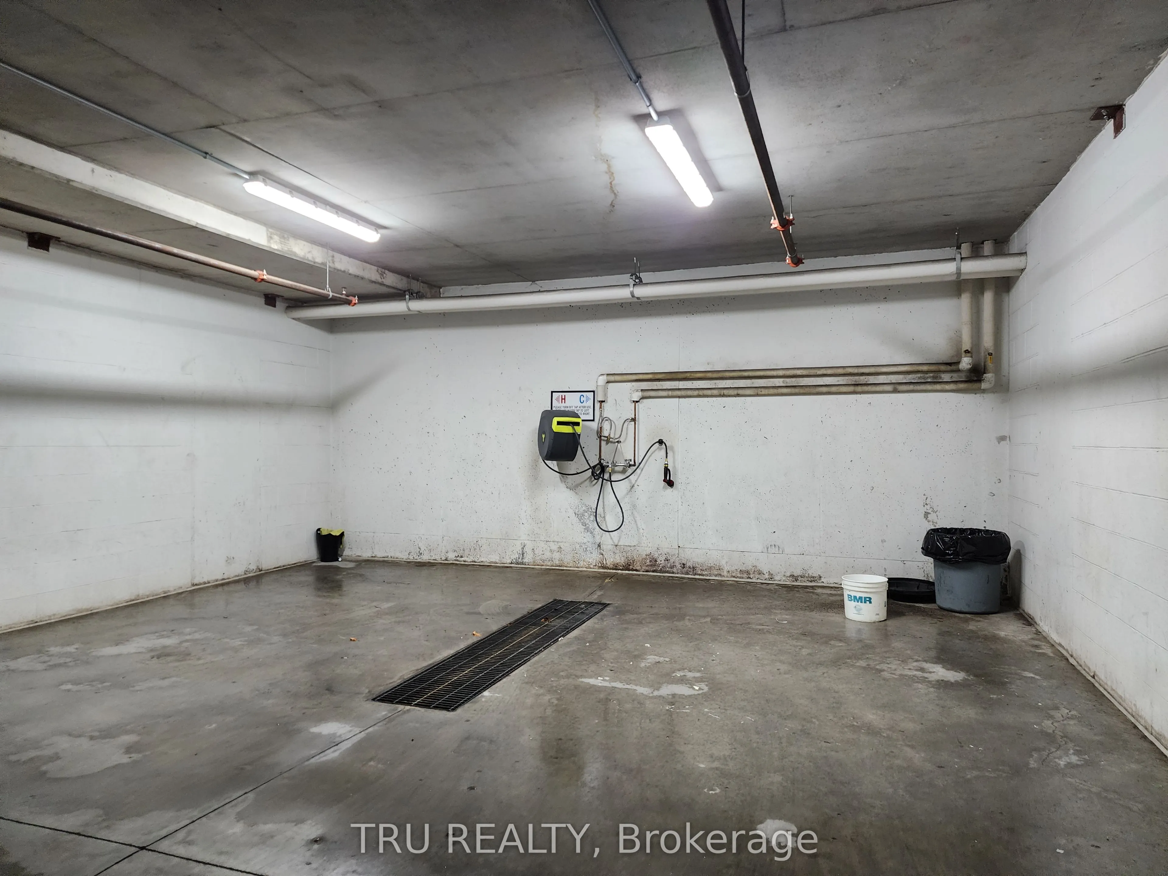 101 Richmond Road, #609