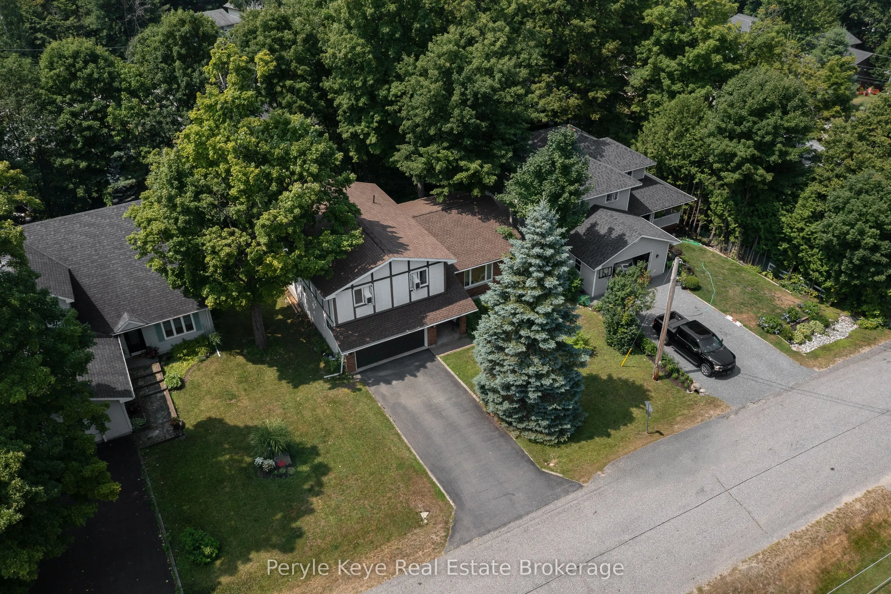 8 Shaw Crescent