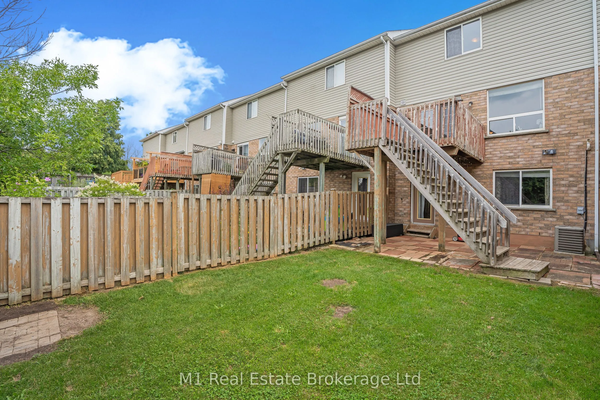 112 Chesterton Lane
