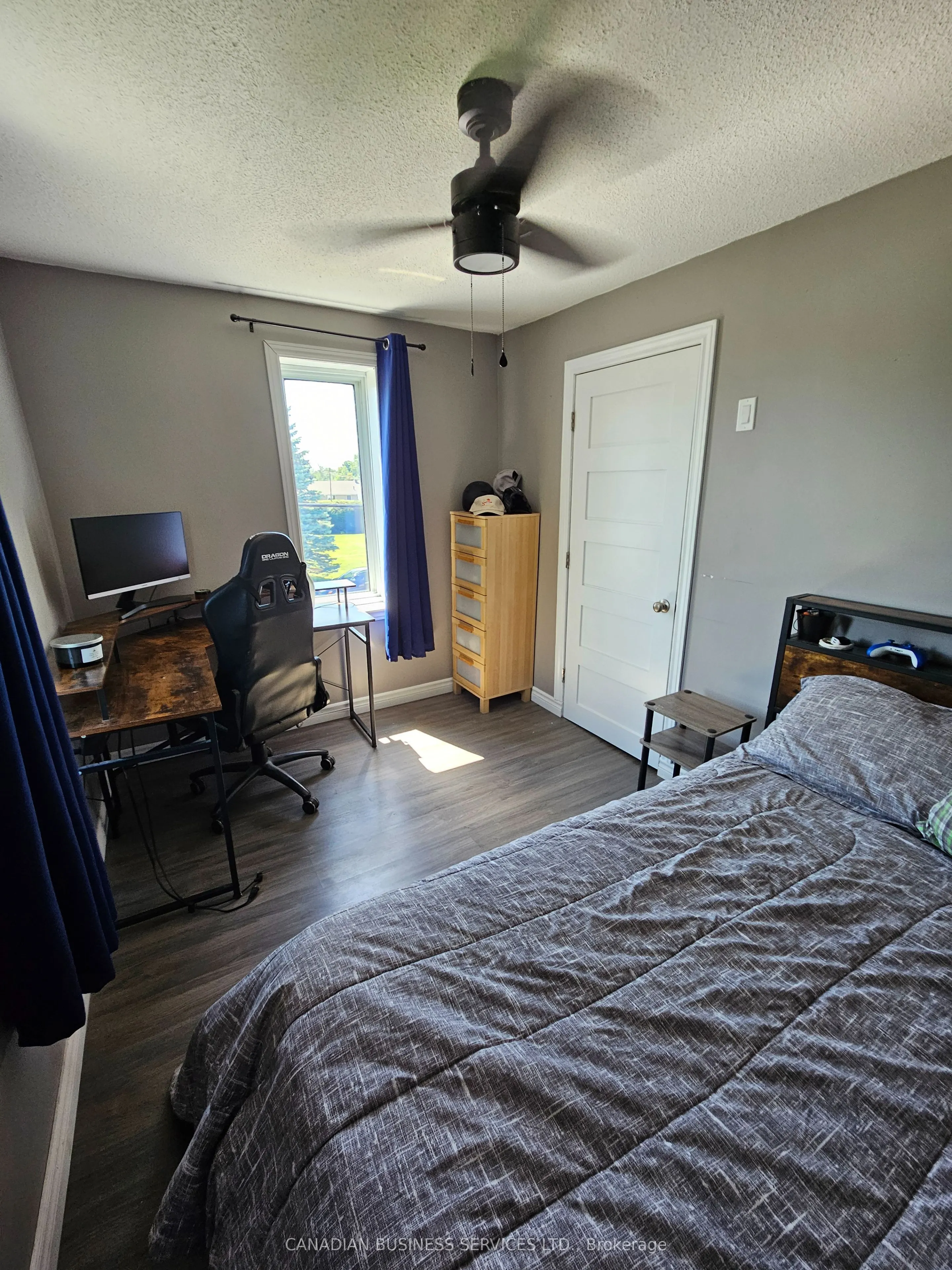 2285 Laval Road S
