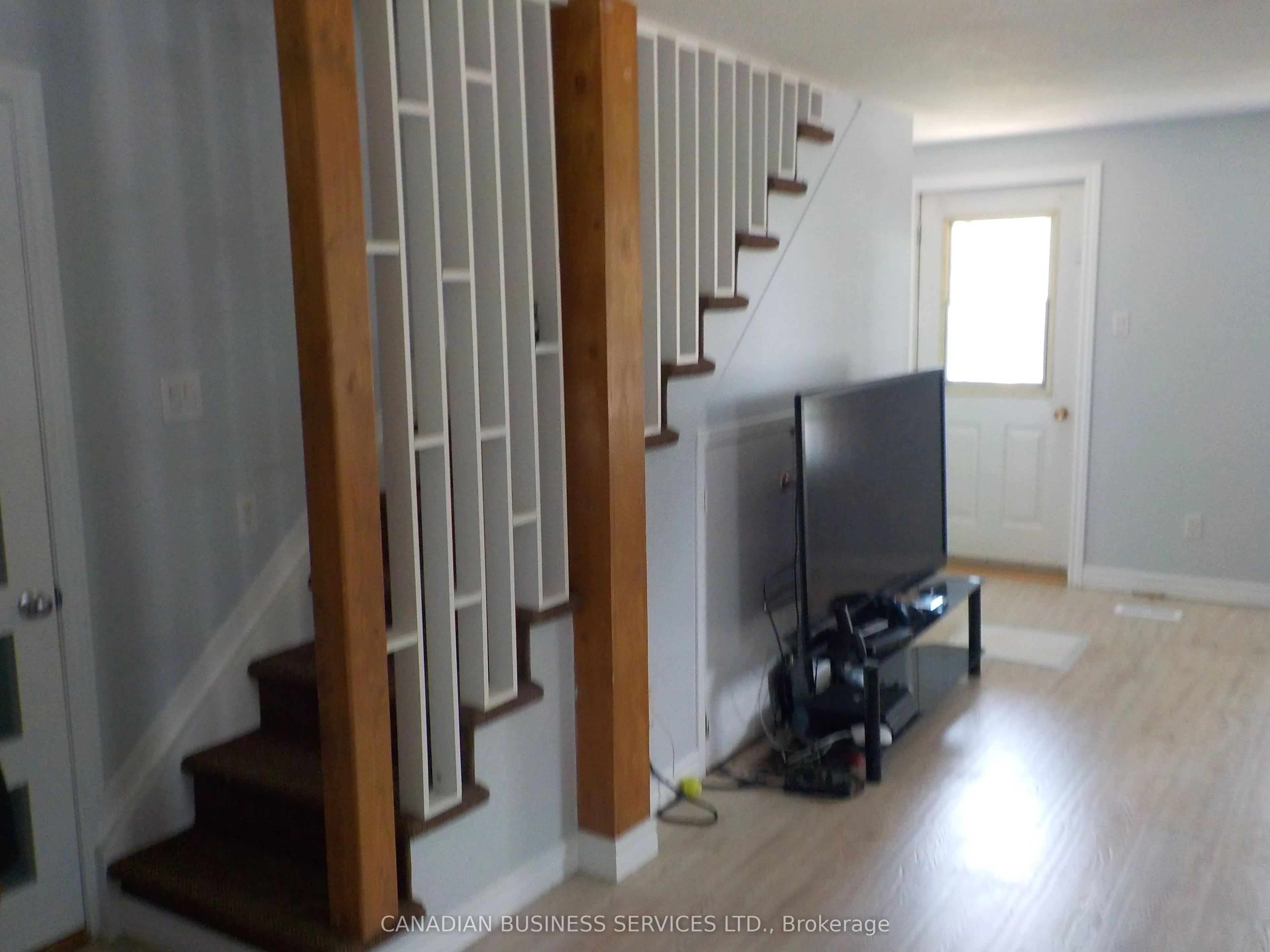 2285 Laval Road S