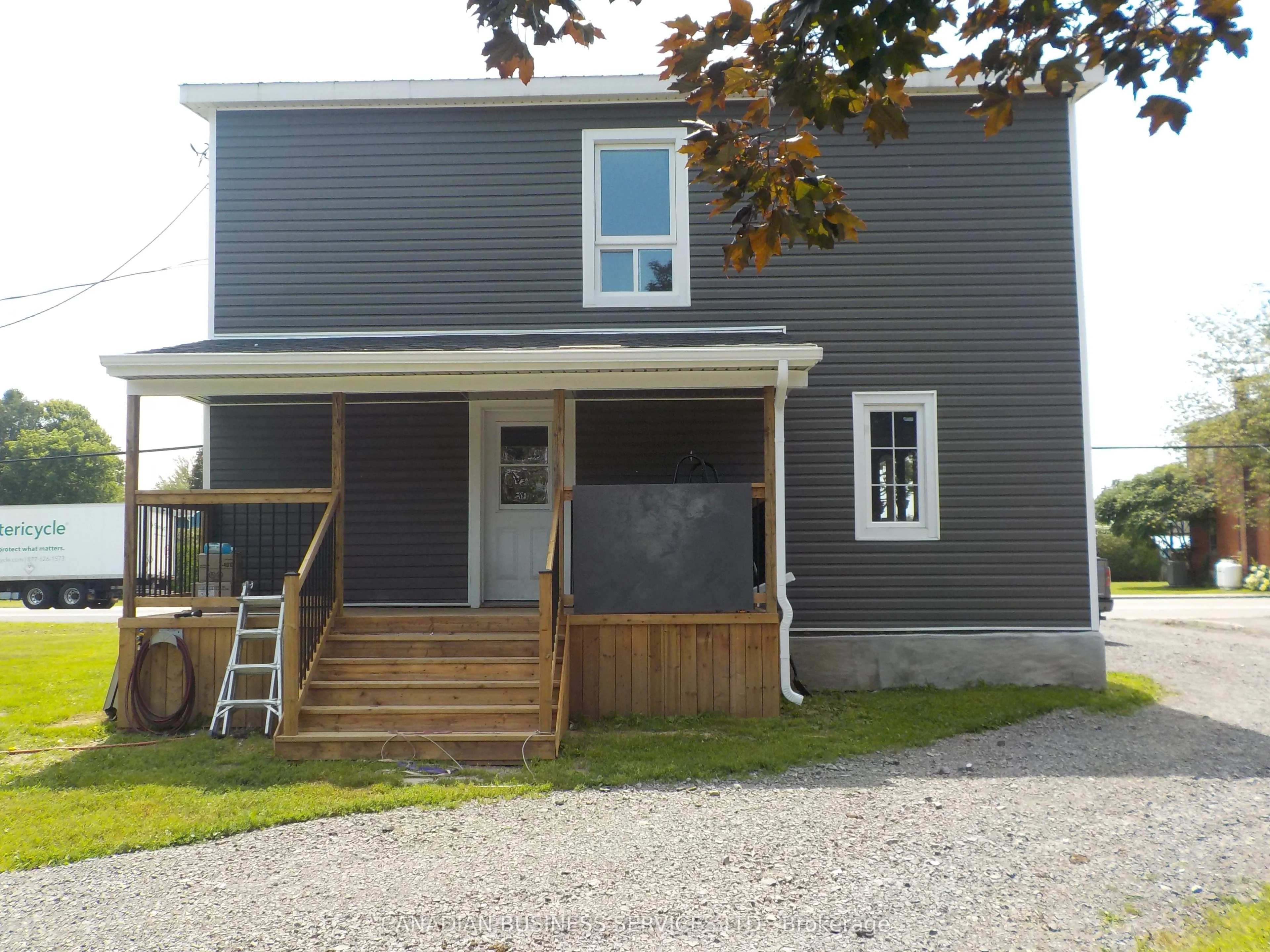 2285 Laval Road S
