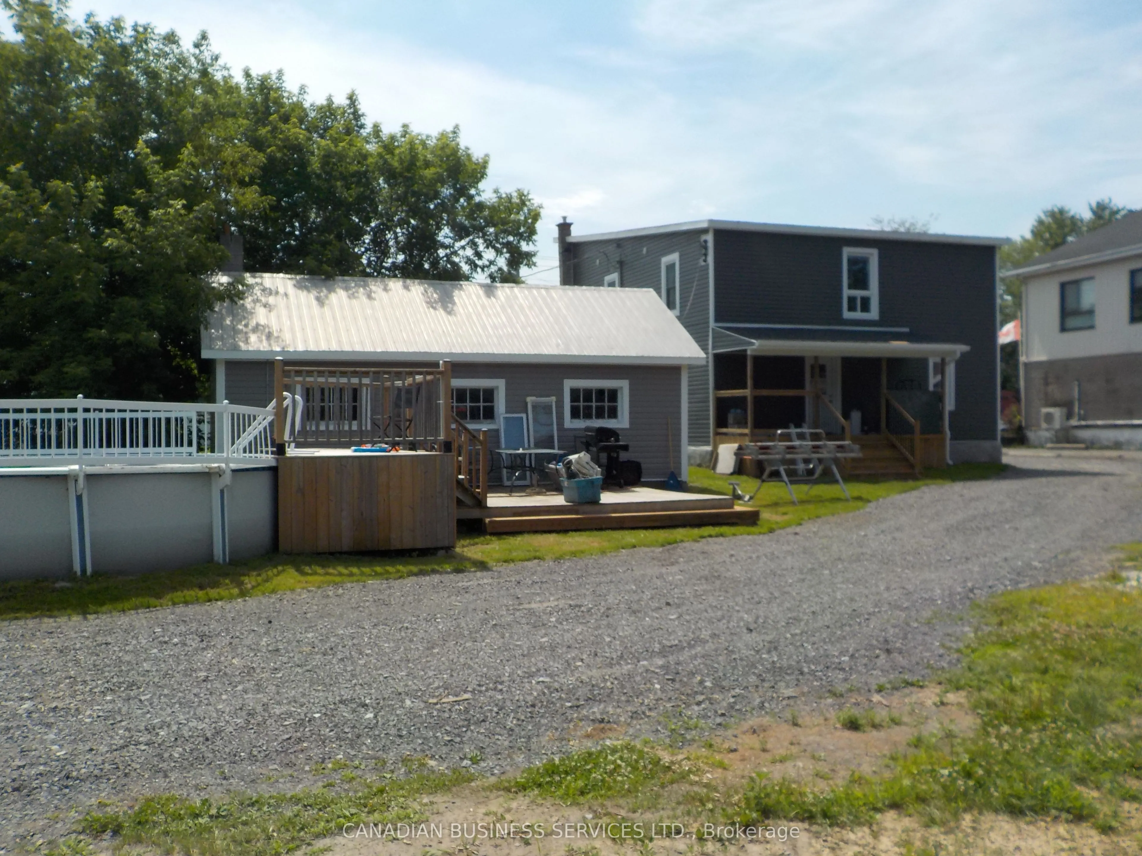 2285 Laval Road S