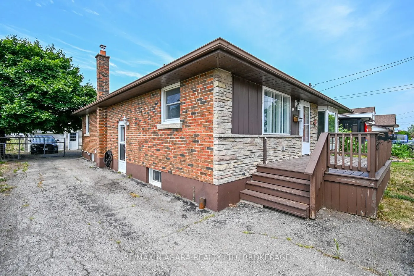 69 Golden Boulevard W
