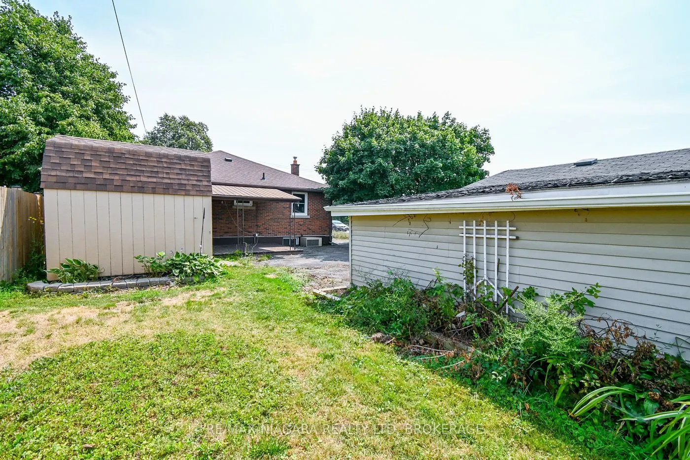 69 Golden Boulevard W